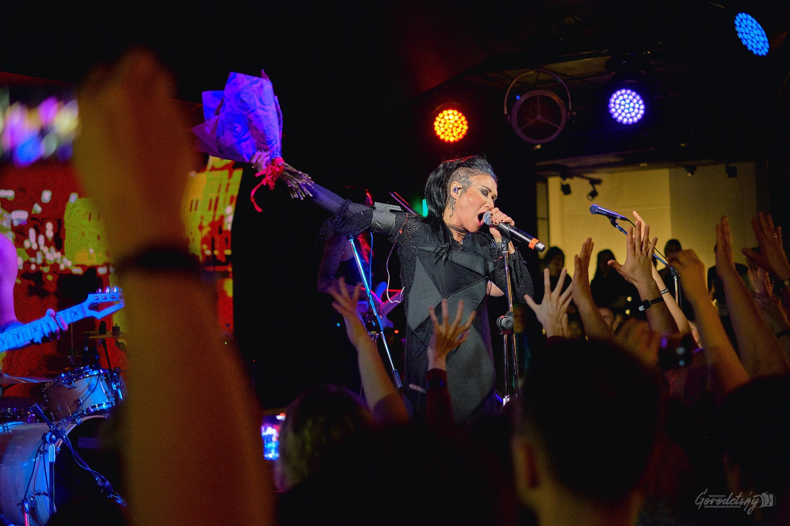 Линда, фото с концерта. Фотограф в Екатеринбурге Юра Сахар. Профессиональный фотограф в Екатеринбурге Юра Сахар