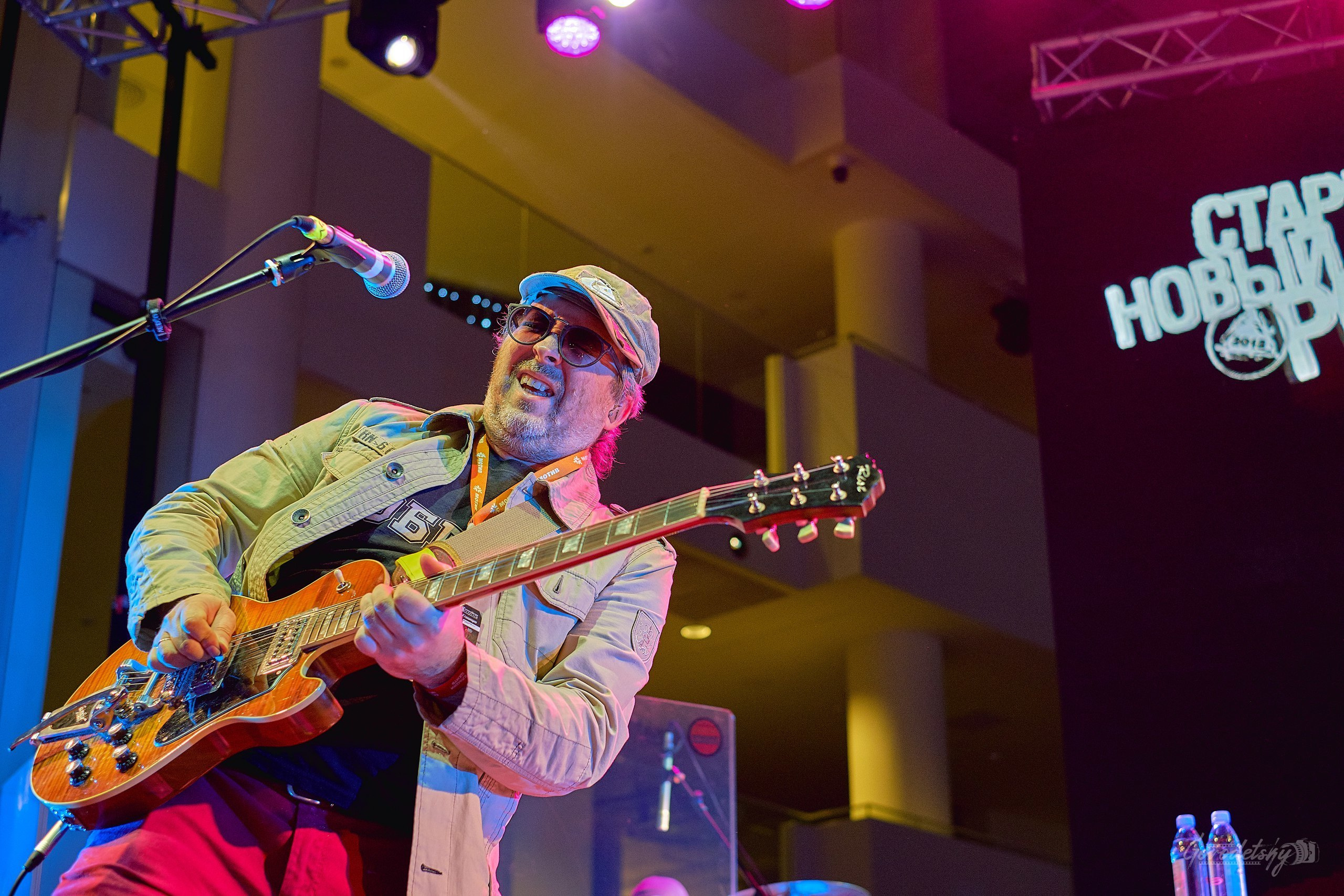 А. Кутиков (Машина Времени), фото с концерта. Фотограф в Екатеринбурге. Профессиональный фотограф в Екатеринбурге Юра Сахар