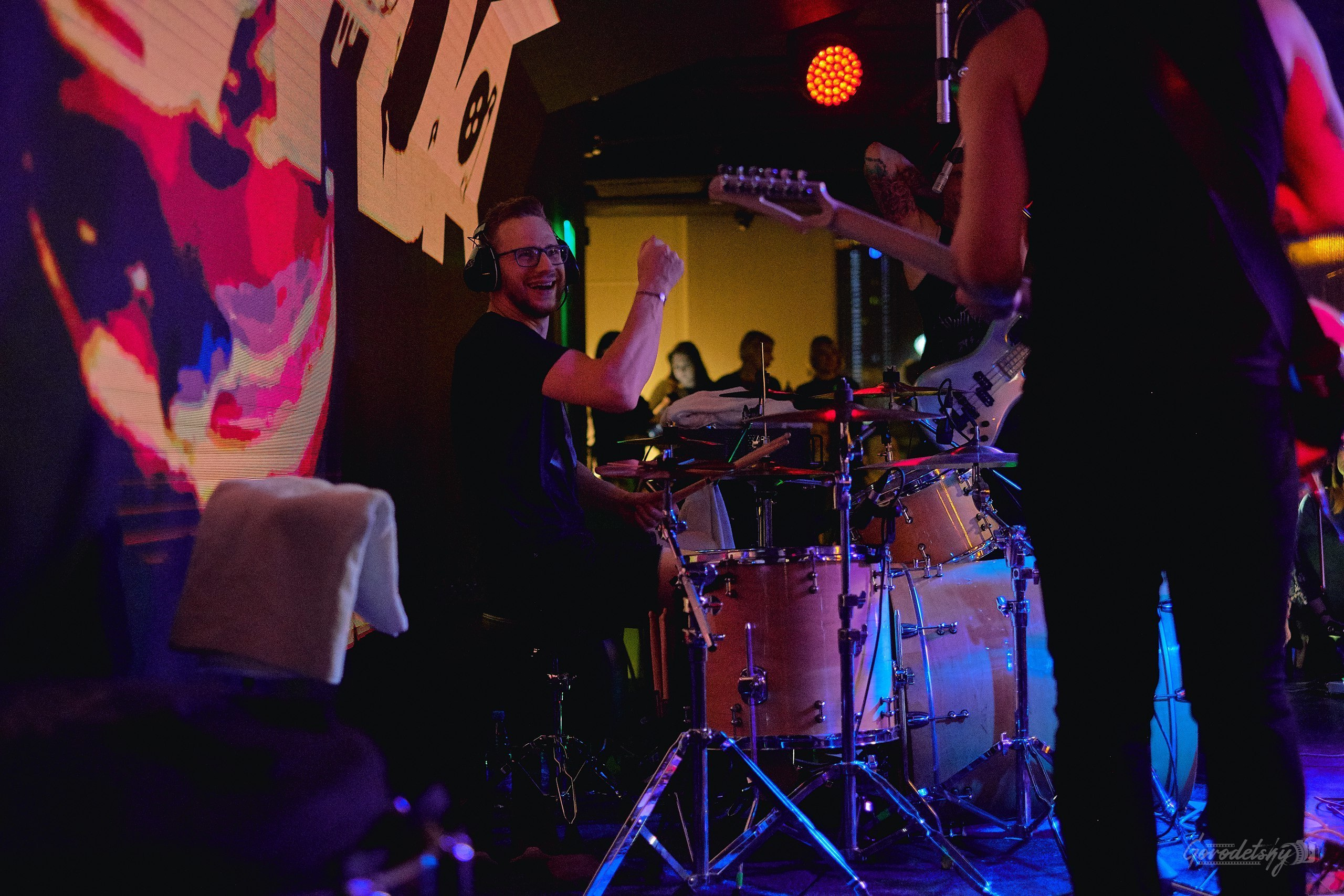 Линда, фото с концерта. Фотограф в Екатеринбурге Юра Сахар. Профессиональный фотограф в Екатеринбурге Юра Сахар