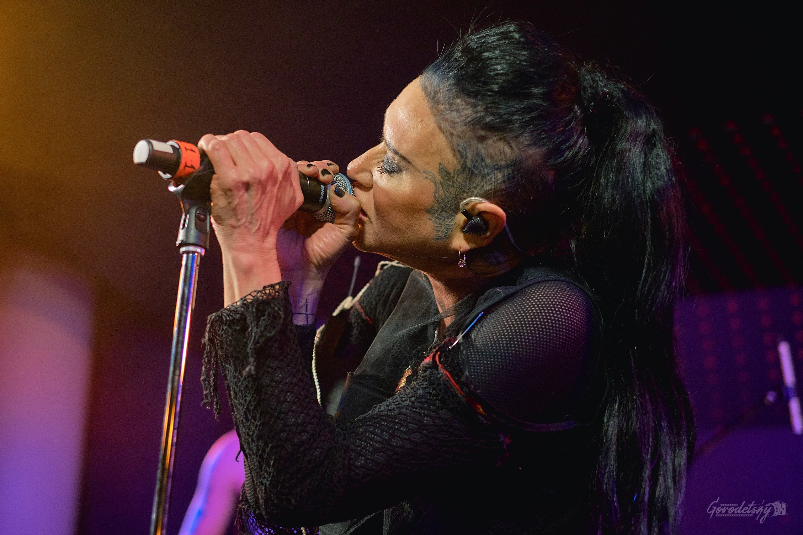 Линда, фото с концерта. Фотограф в Екатеринбурге Юра Сахар. Профессиональный фотограф в Екатеринбурге Юра Сахар