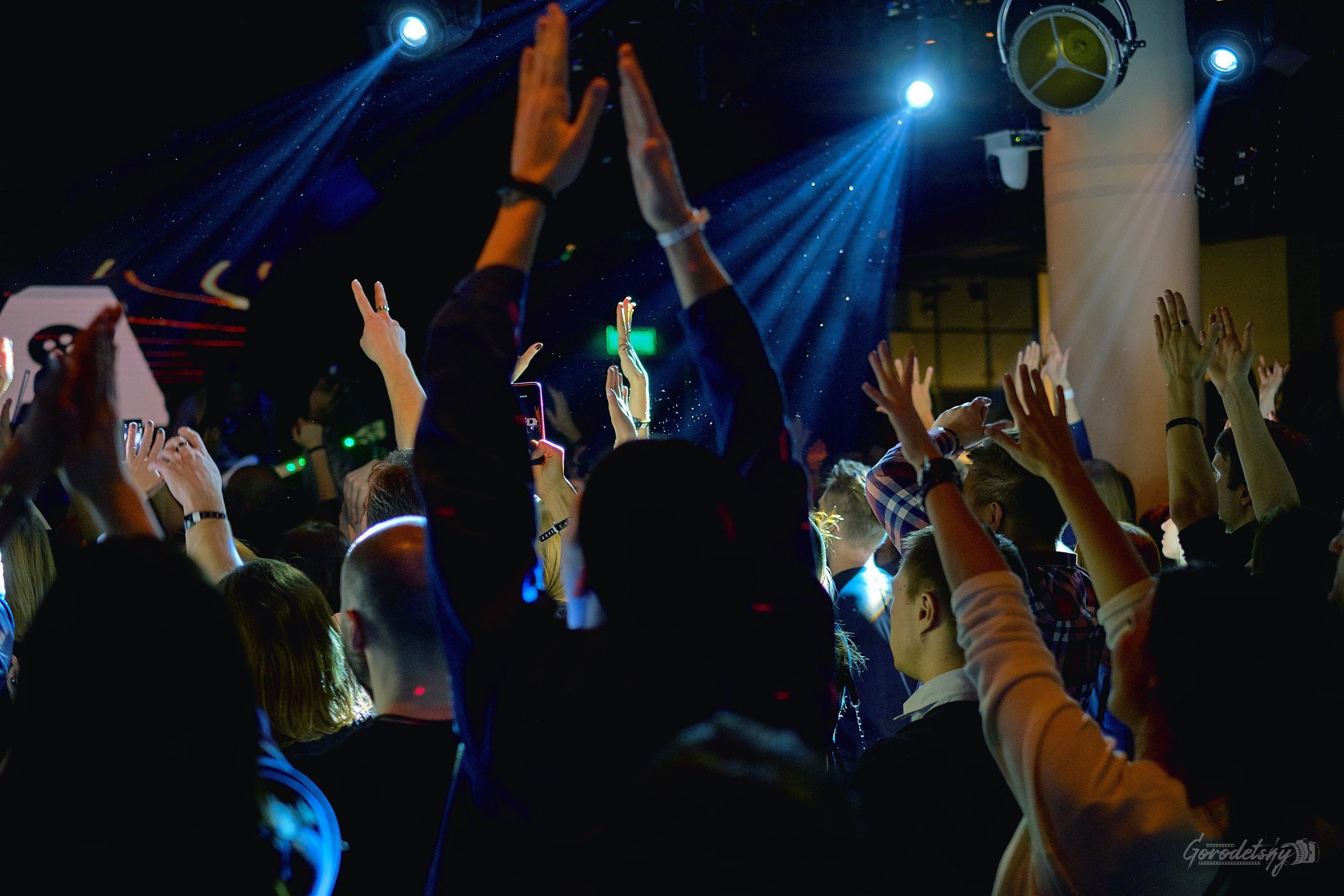 Линда, фото с концерта. Фотограф в Екатеринбурге Юра Сахар. Профессиональный фотограф в Екатеринбурге Юра Сахар