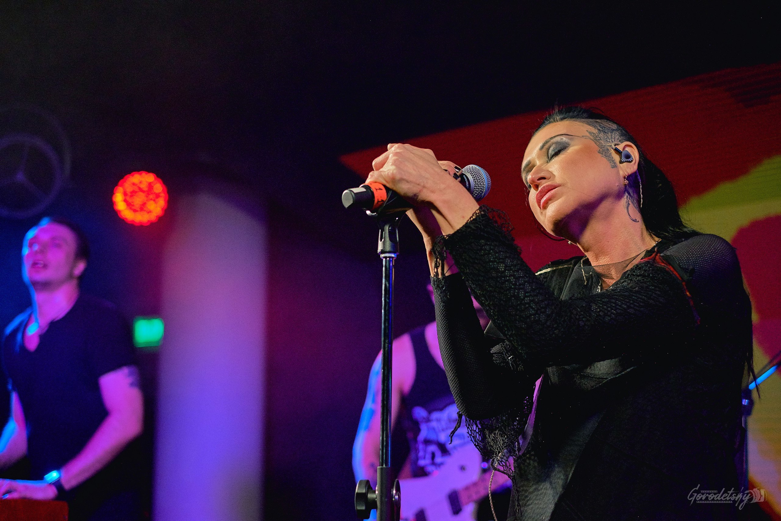 Линда, фото с концерта. Фотограф в Екатеринбурге Юра Сахар. Профессиональный фотограф в Екатеринбурге Юра Сахар