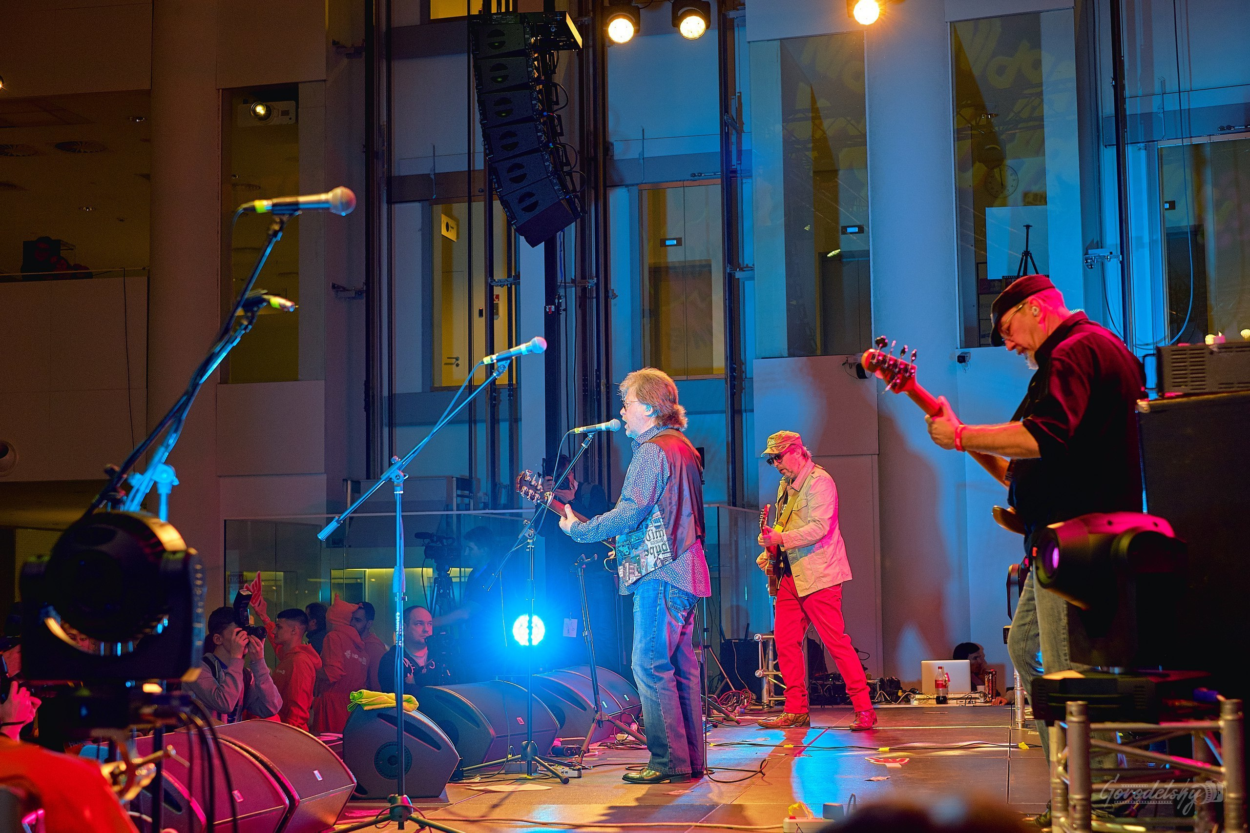 А. Кутиков (Машина Времени), фото с концерта. Фотограф в Екатеринбурге. Профессиональный фотограф в Екатеринбурге Юра Сахар