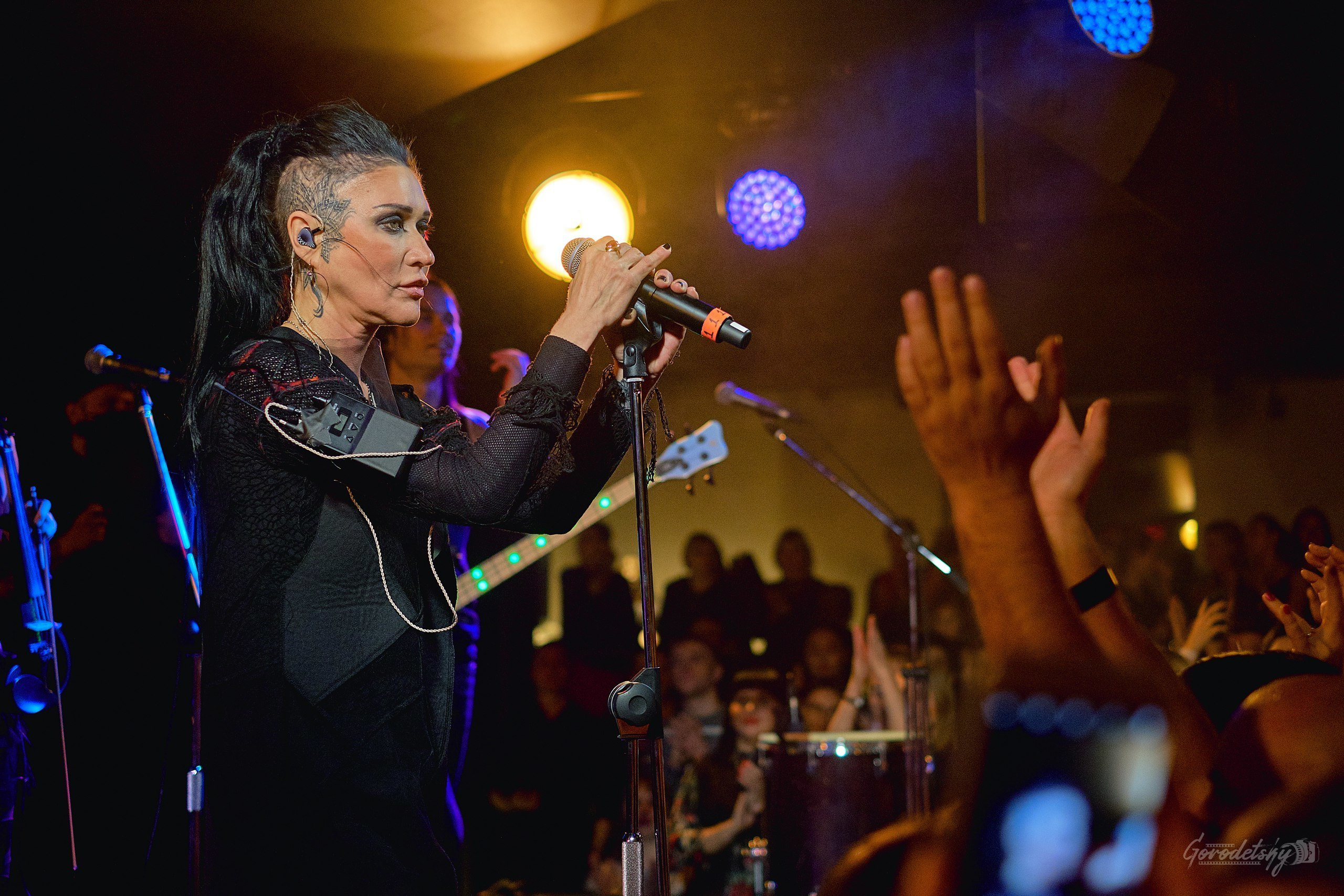 Линда, фото с концерта. Фотограф в Екатеринбурге Юра Сахар. Профессиональный фотограф в Екатеринбурге Юра Сахар