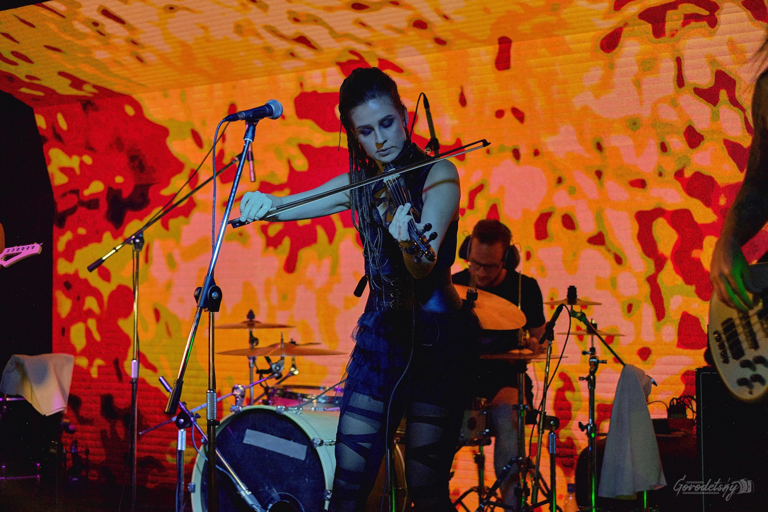 Линда, фото с концерта. Фотограф в Екатеринбурге Юра Сахар. Профессиональный фотограф в Екатеринбурге Юра Сахар