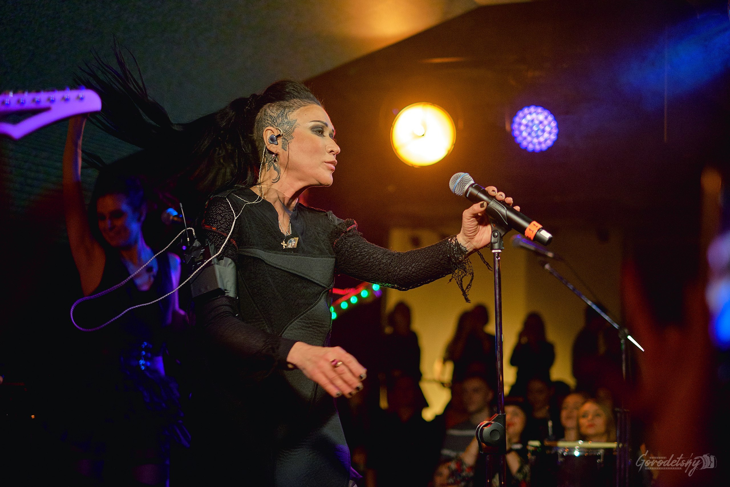 Линда, фото с концерта. Фотограф в Екатеринбурге Юра Сахар. Профессиональный фотограф в Екатеринбурге Юра Сахар