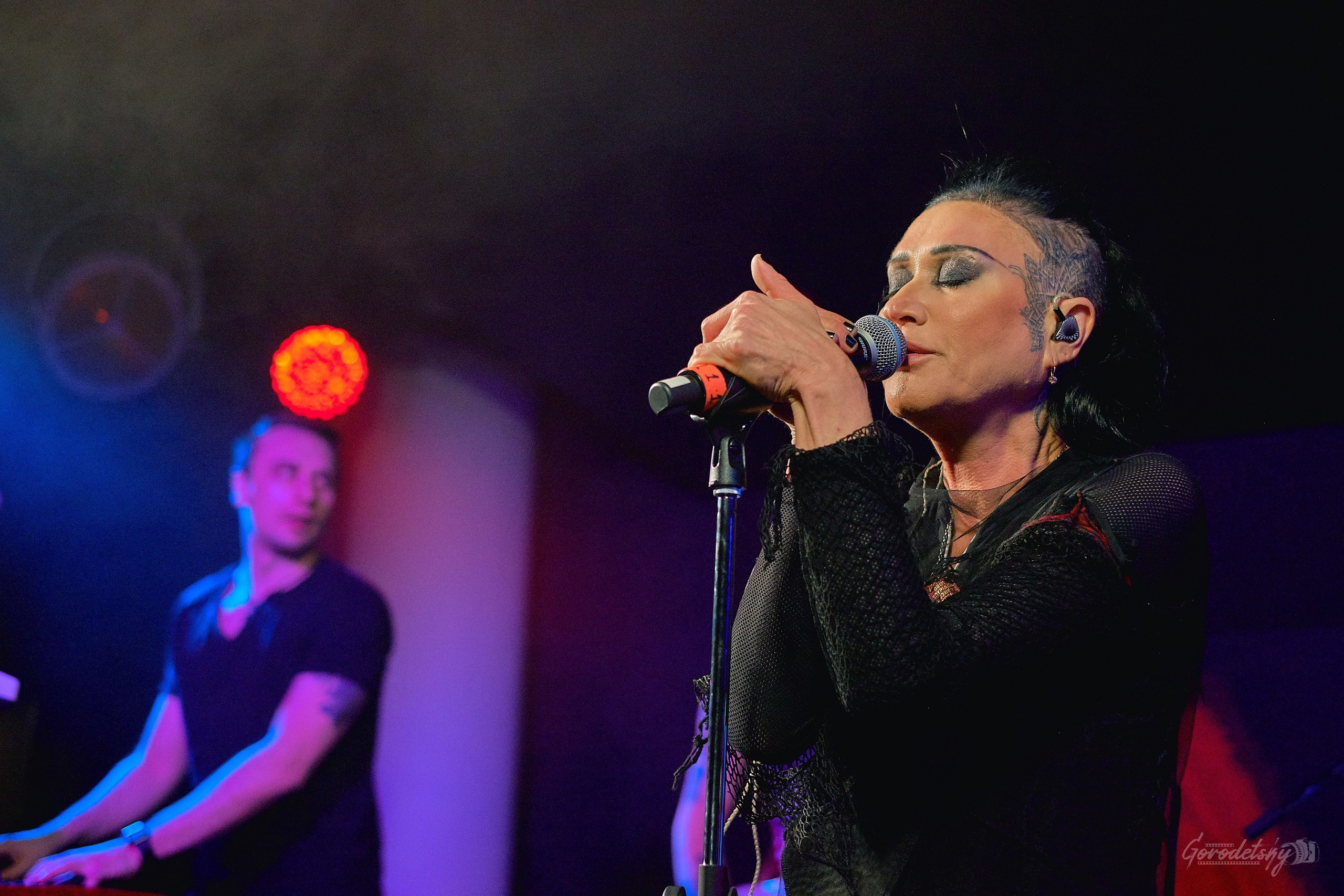 Линда, фото с концерта. Фотограф в Екатеринбурге Юра Сахар. Профессиональный фотограф в Екатеринбурге Юра Сахар
