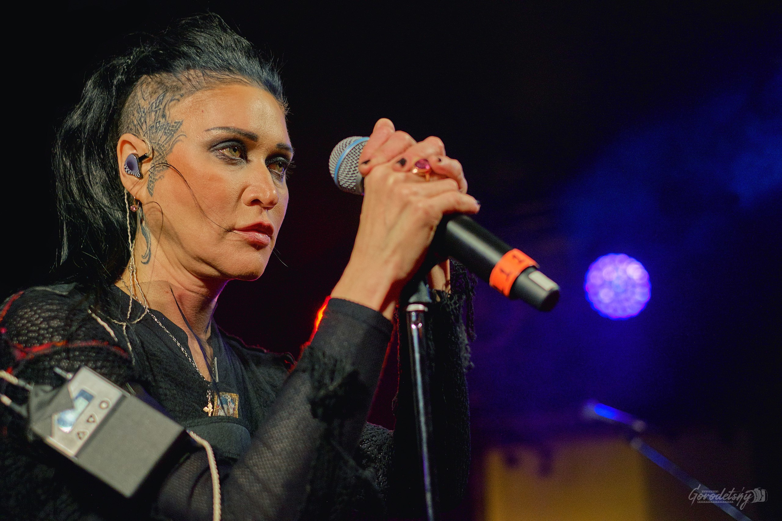 Линда, фото с концерта. Фотограф в Екатеринбурге Юра Сахар. Профессиональный фотограф в Екатеринбурге Юра Сахар