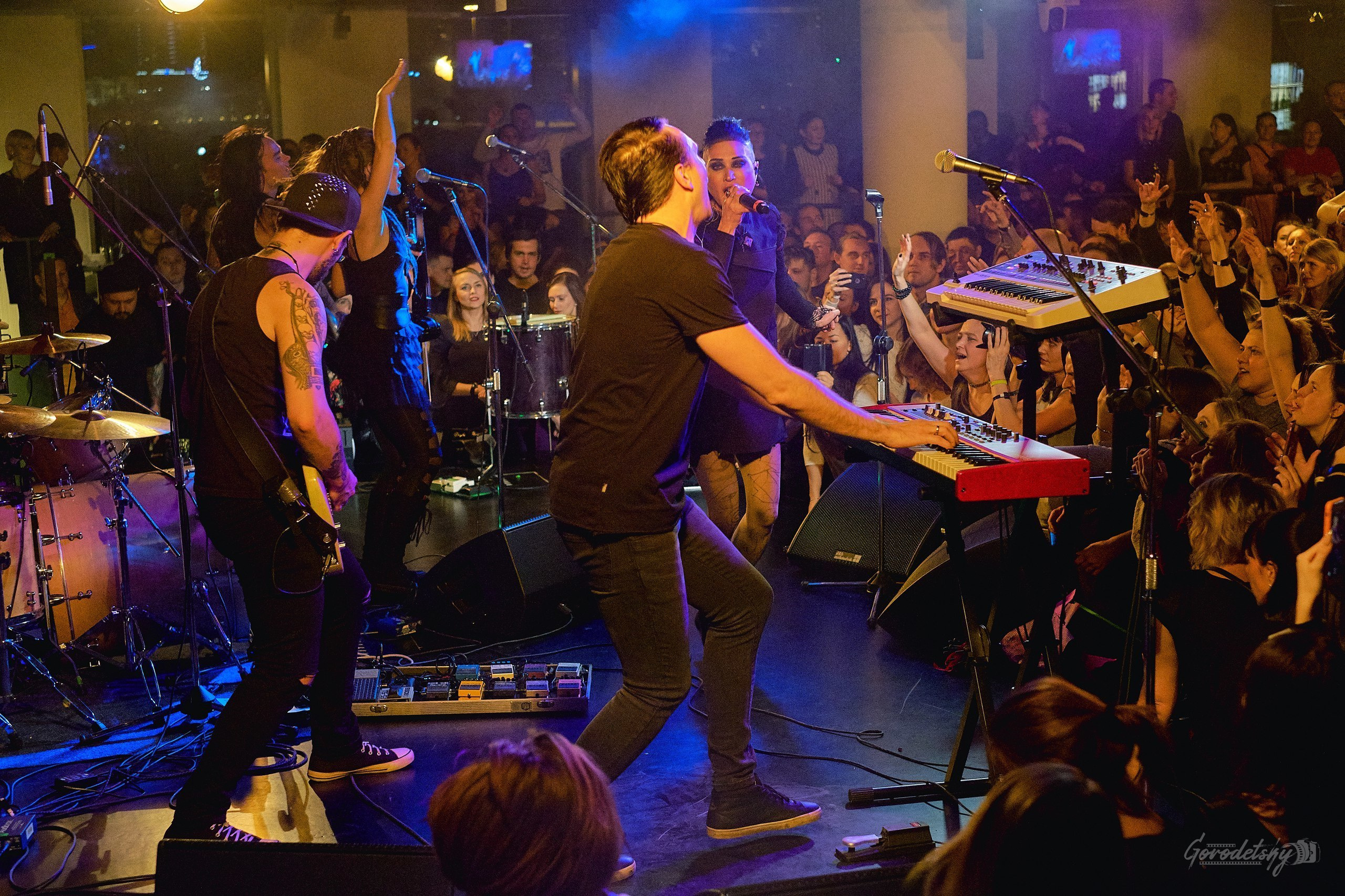 Линда, фото с концерта. Фотограф в Екатеринбурге Юра Сахар. Профессиональный фотограф в Екатеринбурге Юра Сахар