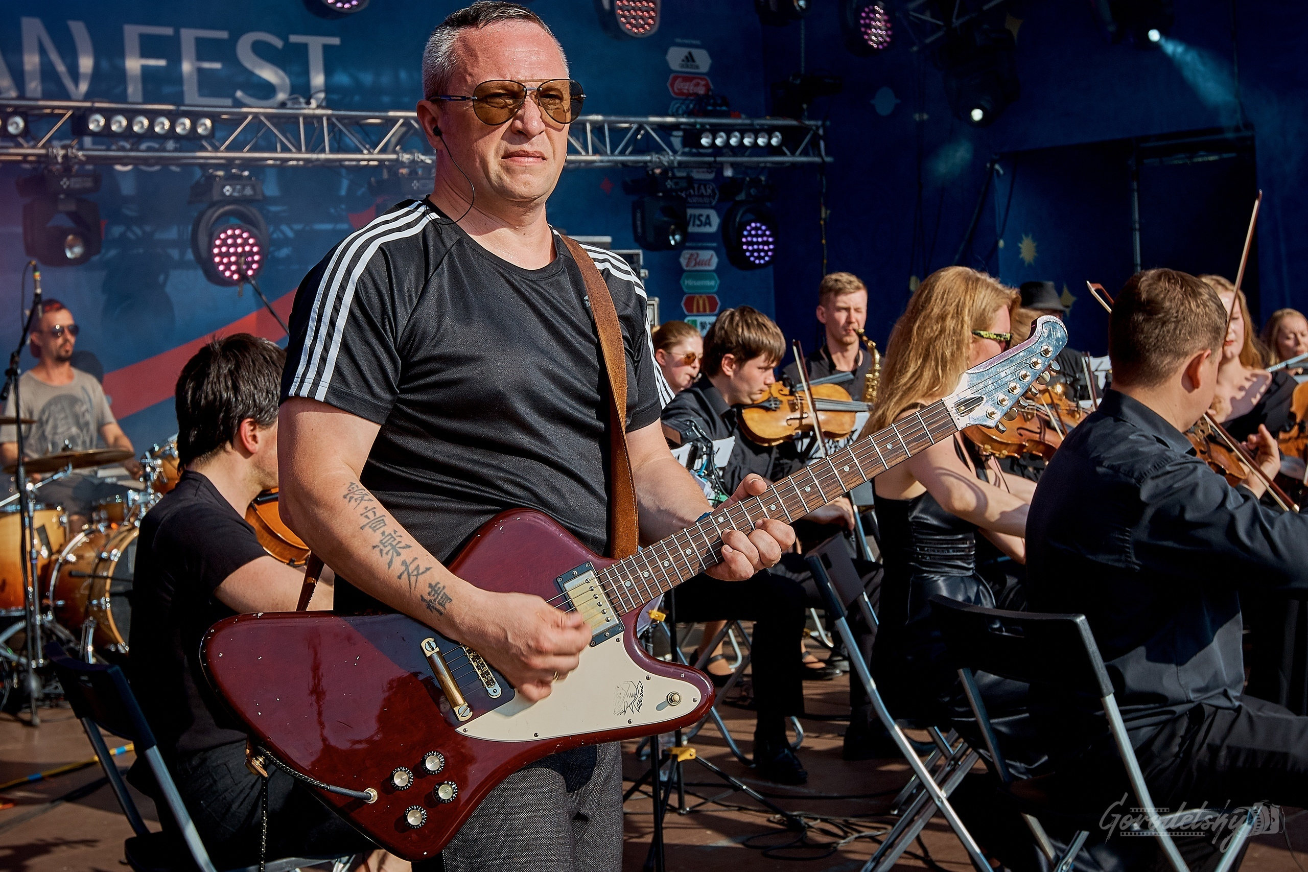 Курара и Другой Оркестр, фото с концерта. Фотограф в Екатеринбурге Юр. Профессиональный фотограф в Екатеринбурге Юра Сахар