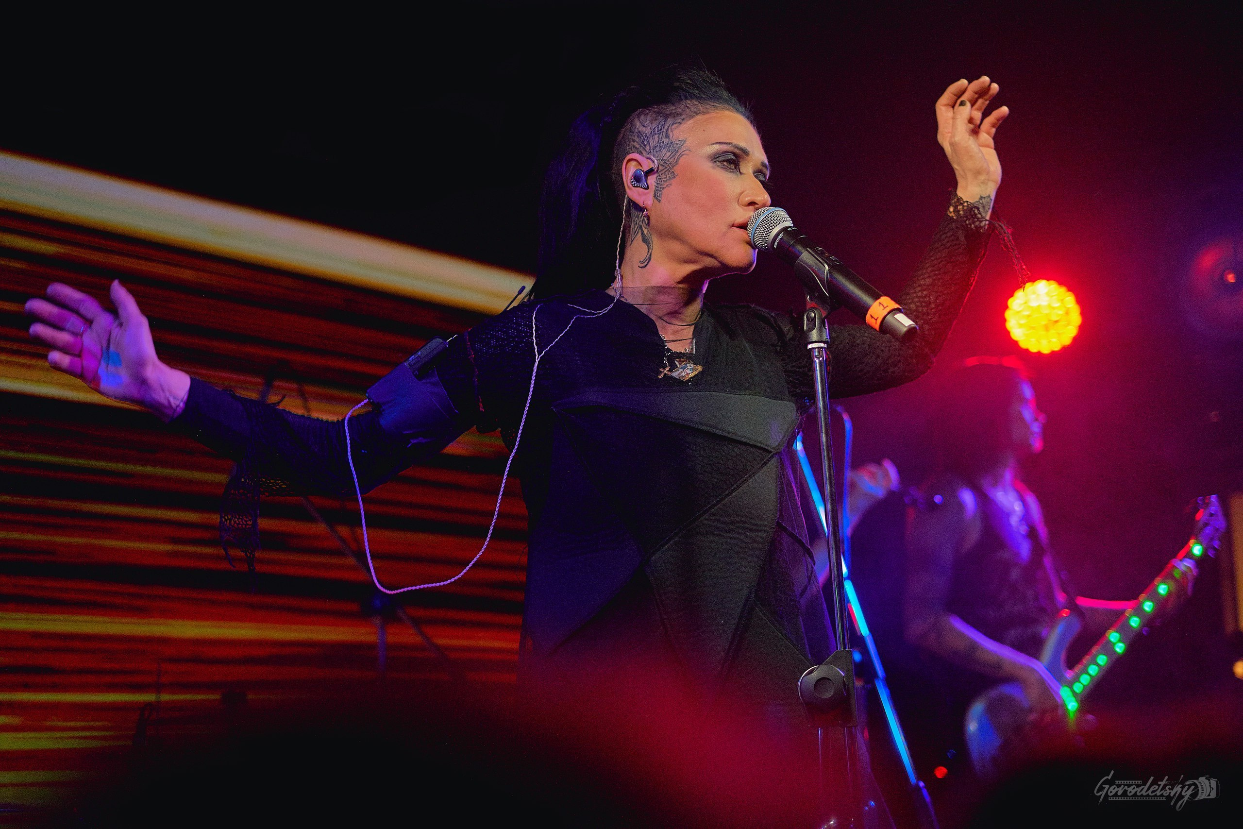 Линда, фото с концерта. Фотограф в Екатеринбурге Юра Сахар. Профессиональный фотограф в Екатеринбурге Юра Сахар