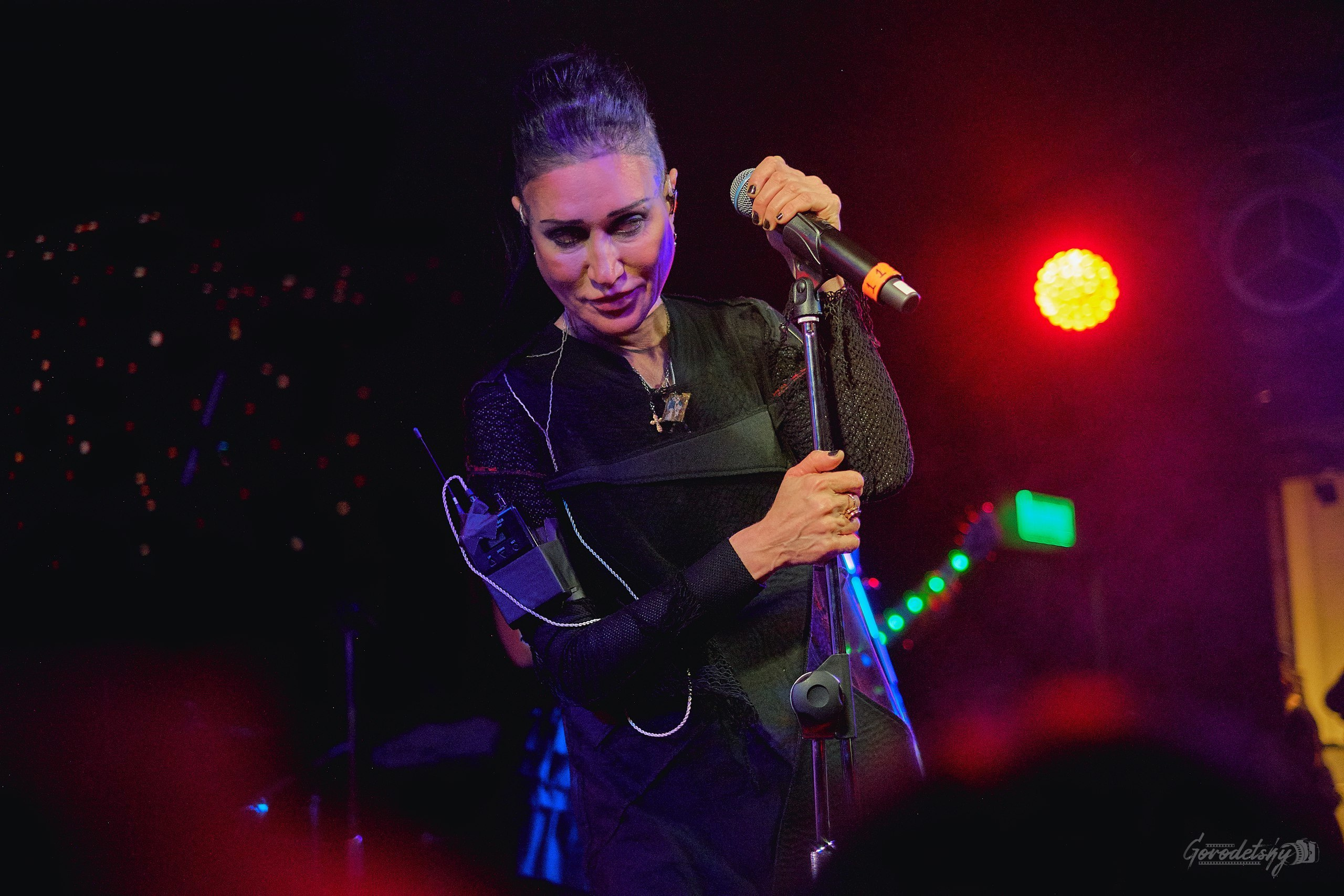 Линда, фото с концерта. Фотограф в Екатеринбурге Юра Сахар. Профессиональный фотограф в Екатеринбурге Юра Сахар