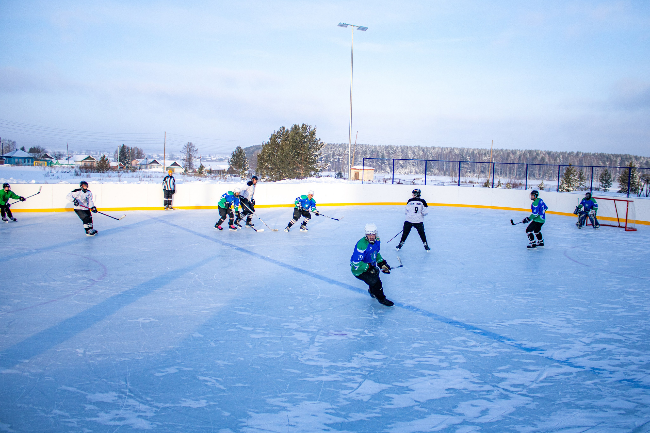 Хоккей г.п Атиг-г.п Дружинино