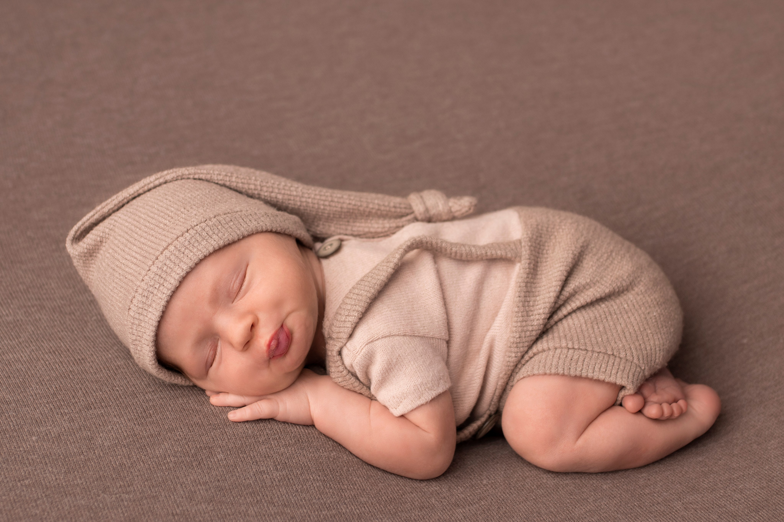 Красивые фотографии малышей у Вас дома. Фотограф новорождённых в Санкт-Петербурге Лилия Яковлева