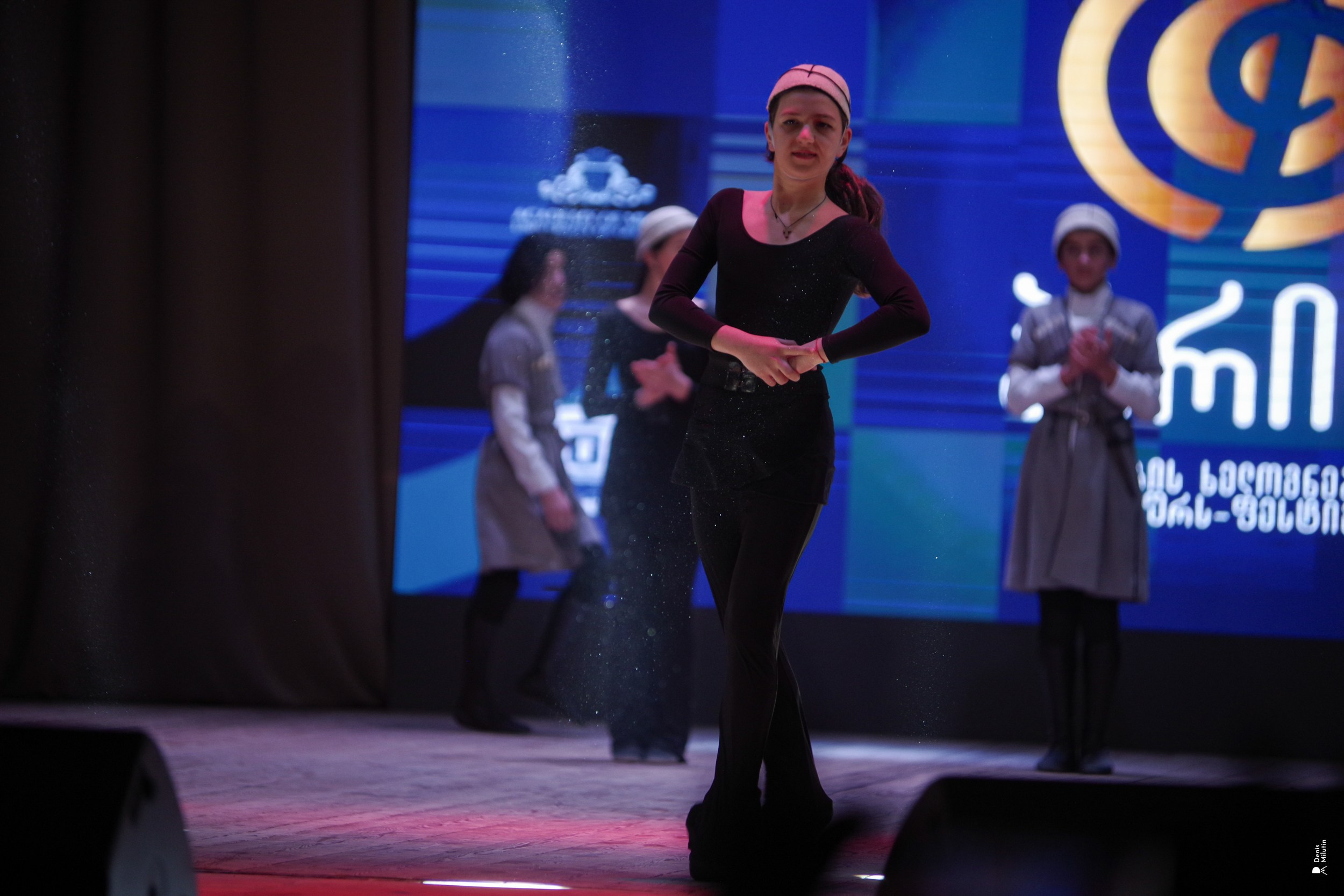 Танцы в Хоби. Портретный фотограф Денис Милютин