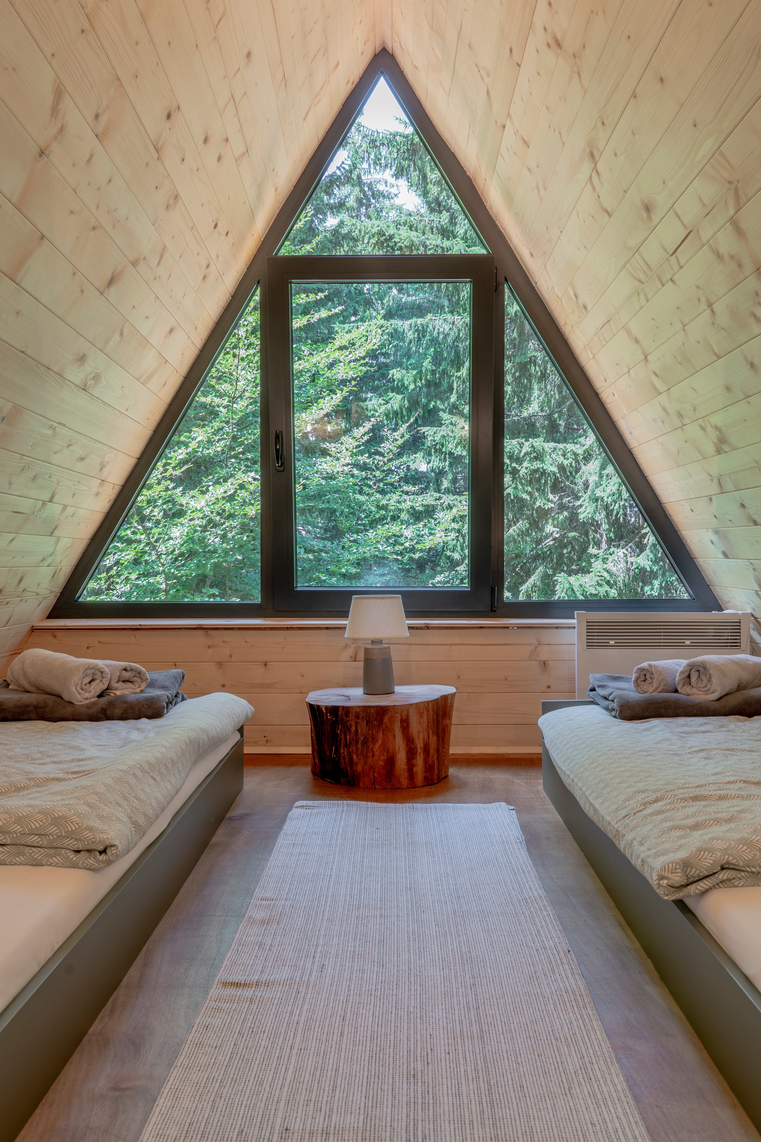 Viktorija Chalet. Photographer Liana Sudets Serbia Kopaonik Brzece Brus