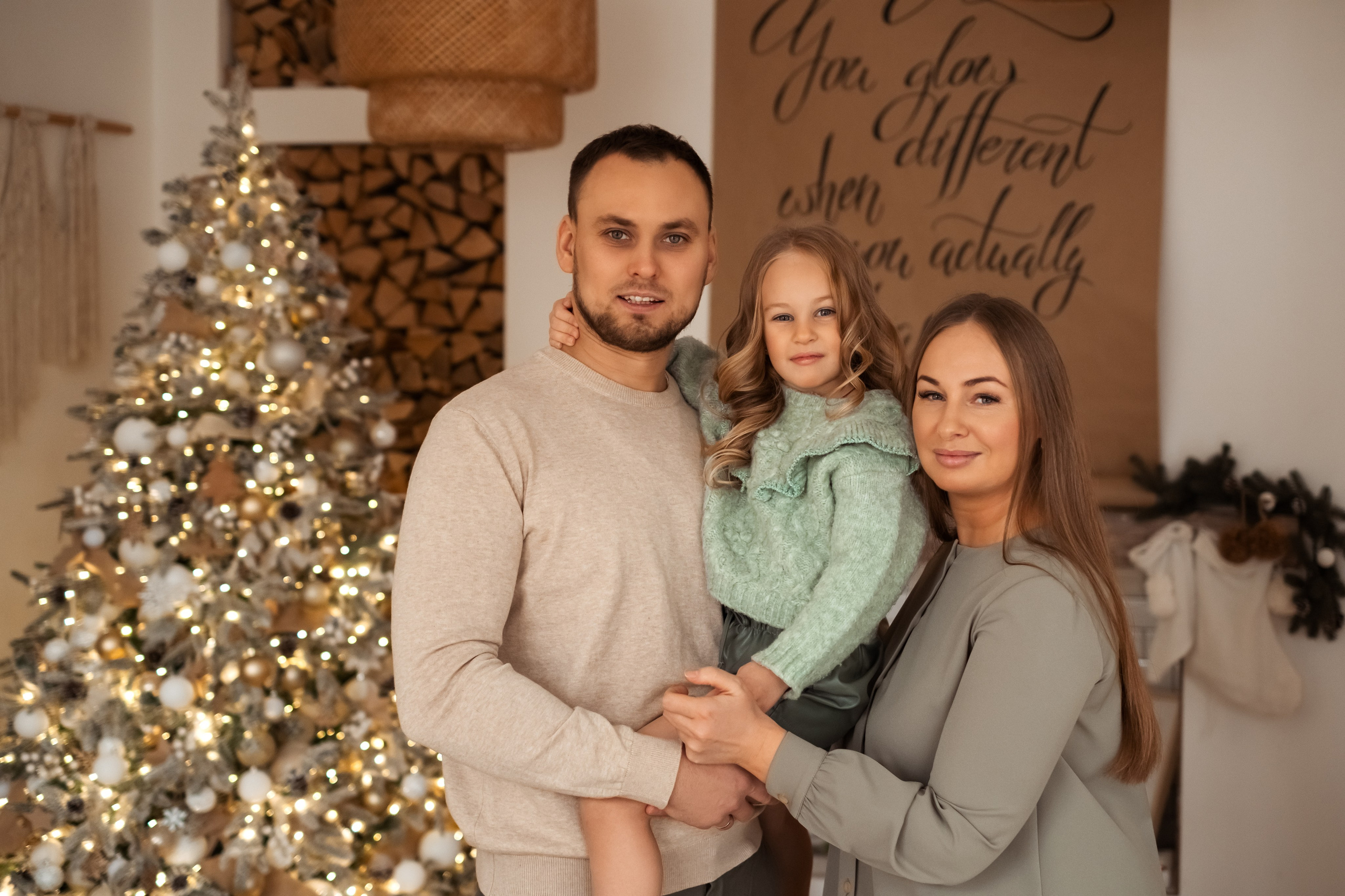 Семейная новогодняя фотосессия. Семейный и детский фотограф в Мелитополе /Наталья Зацеркляная