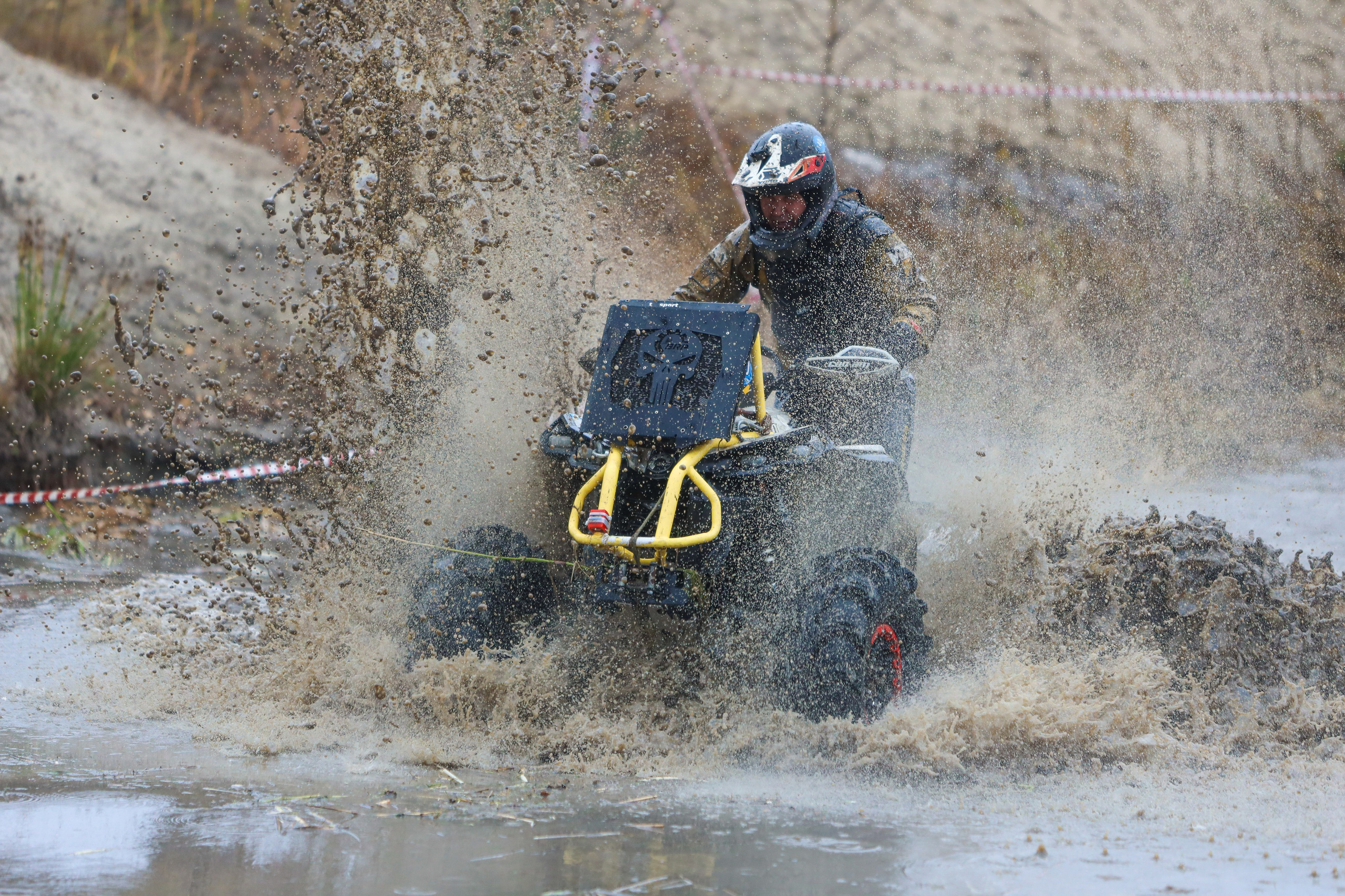 Гонки на квадроциклах Грязевое кольцо. Спортивный фотограф в Самаре