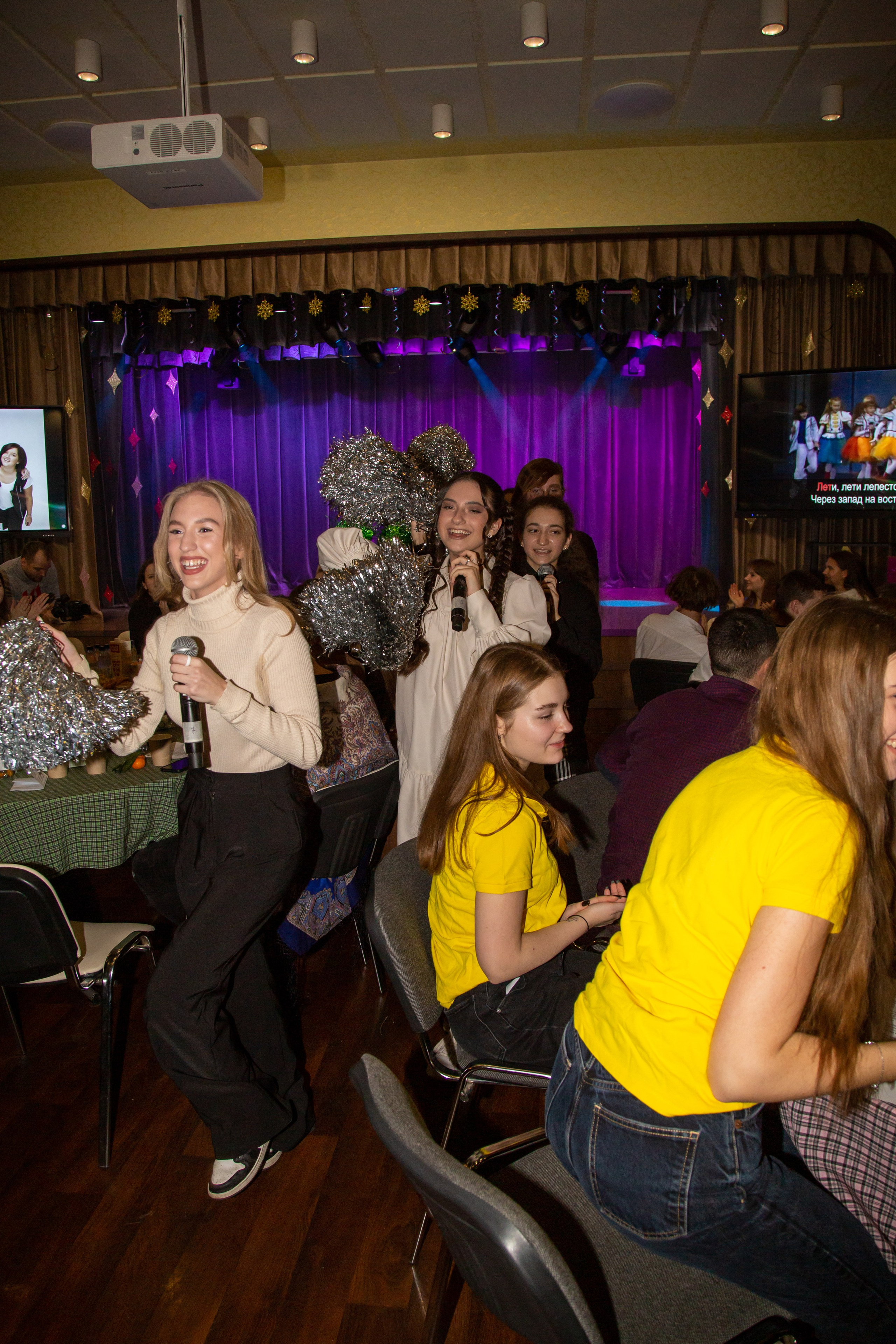 Репортажная съёмка для Домисольки на новый год. «Студия DRONAVT`s» — видеосъёмка и фотография г. Москва