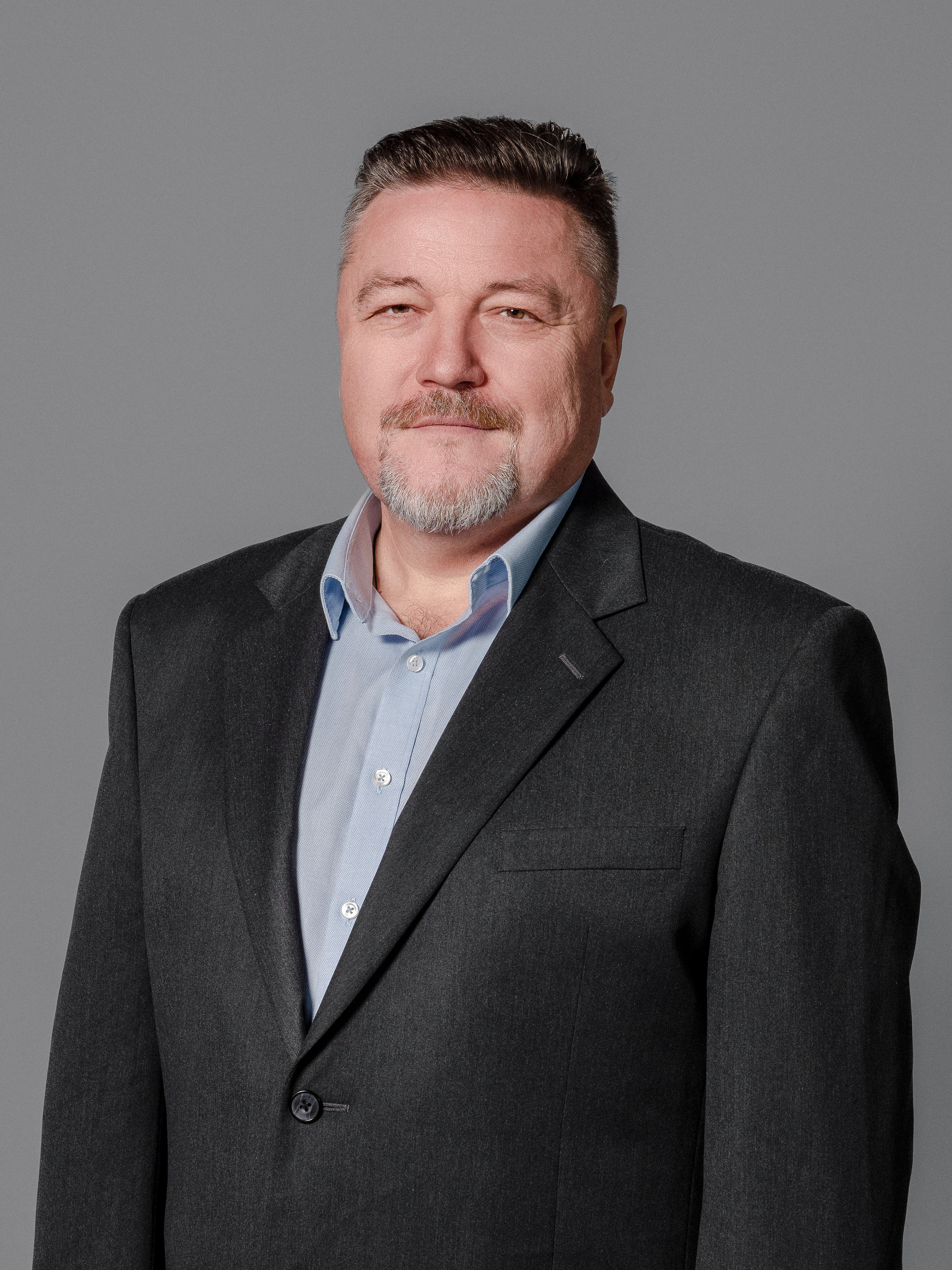 БИЗНЕС-ПОРТРЕТ СПБ | ПОРТРЕТНАЯ СЪЕМКА МОСКВА. Фотограф и видеограф Виктор Пати