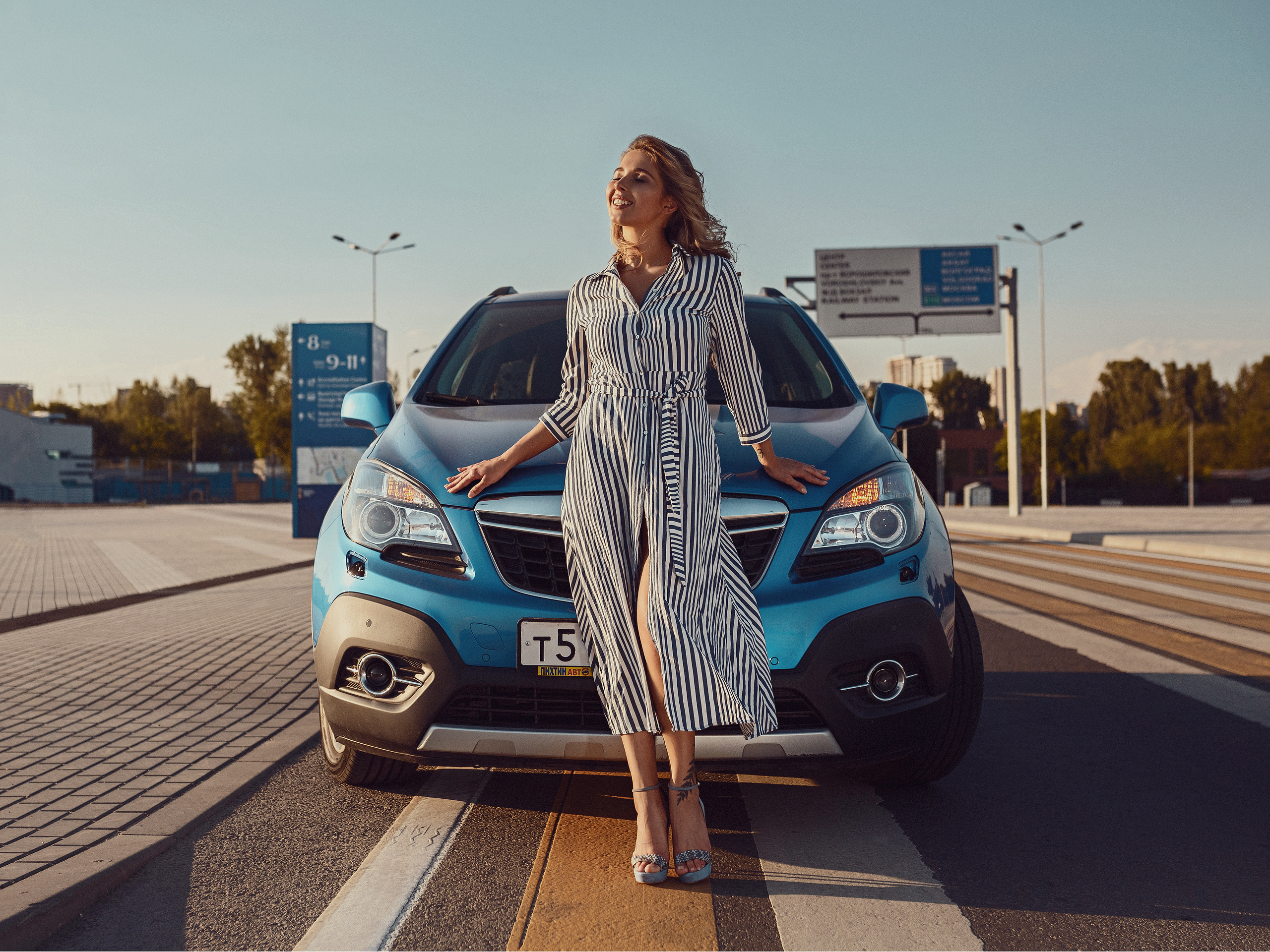 Портретная фотосессия на улице. Антон Артюшин, портретный фотограф. Москва