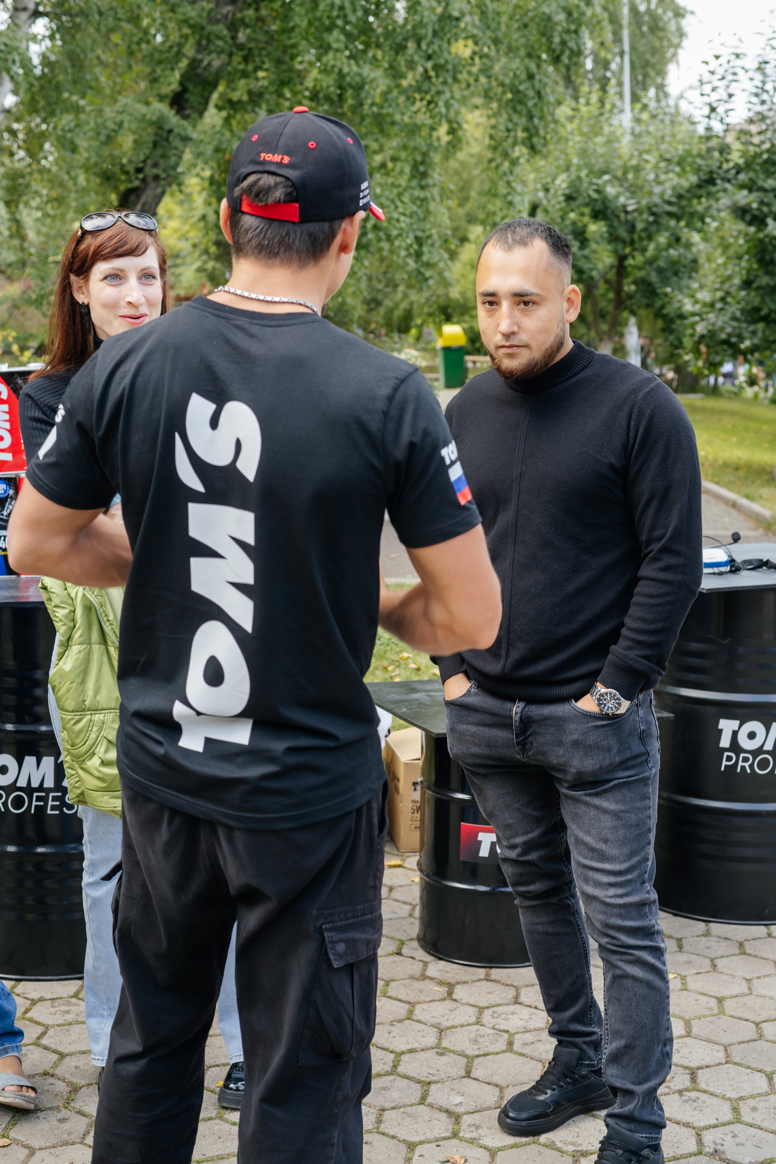 Моторное масло Tom's. Фотограф в Красноярске