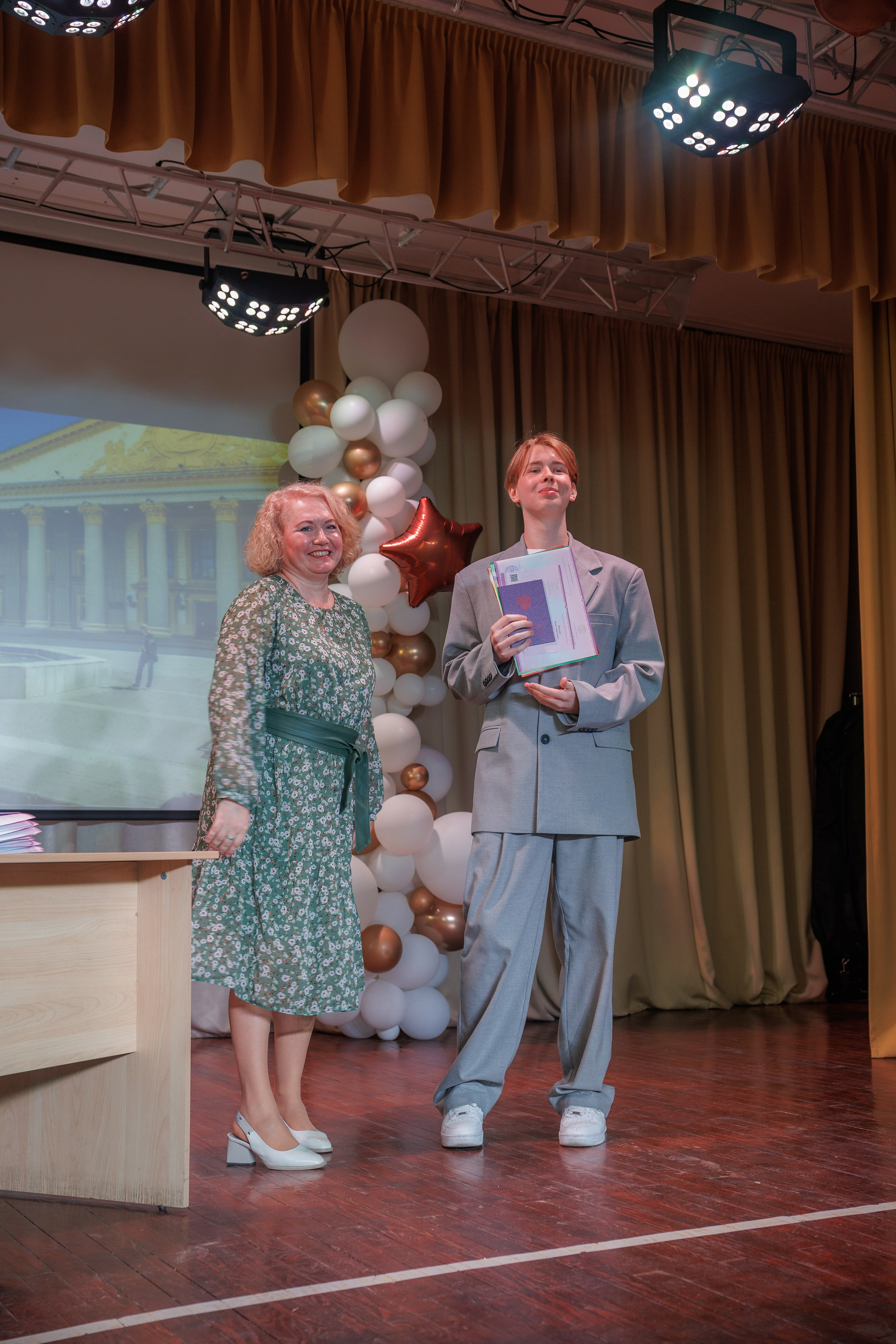 Вручение аттестатов. Свадебный и семейный фотограф в Новосибирске Ирина Дорошкова