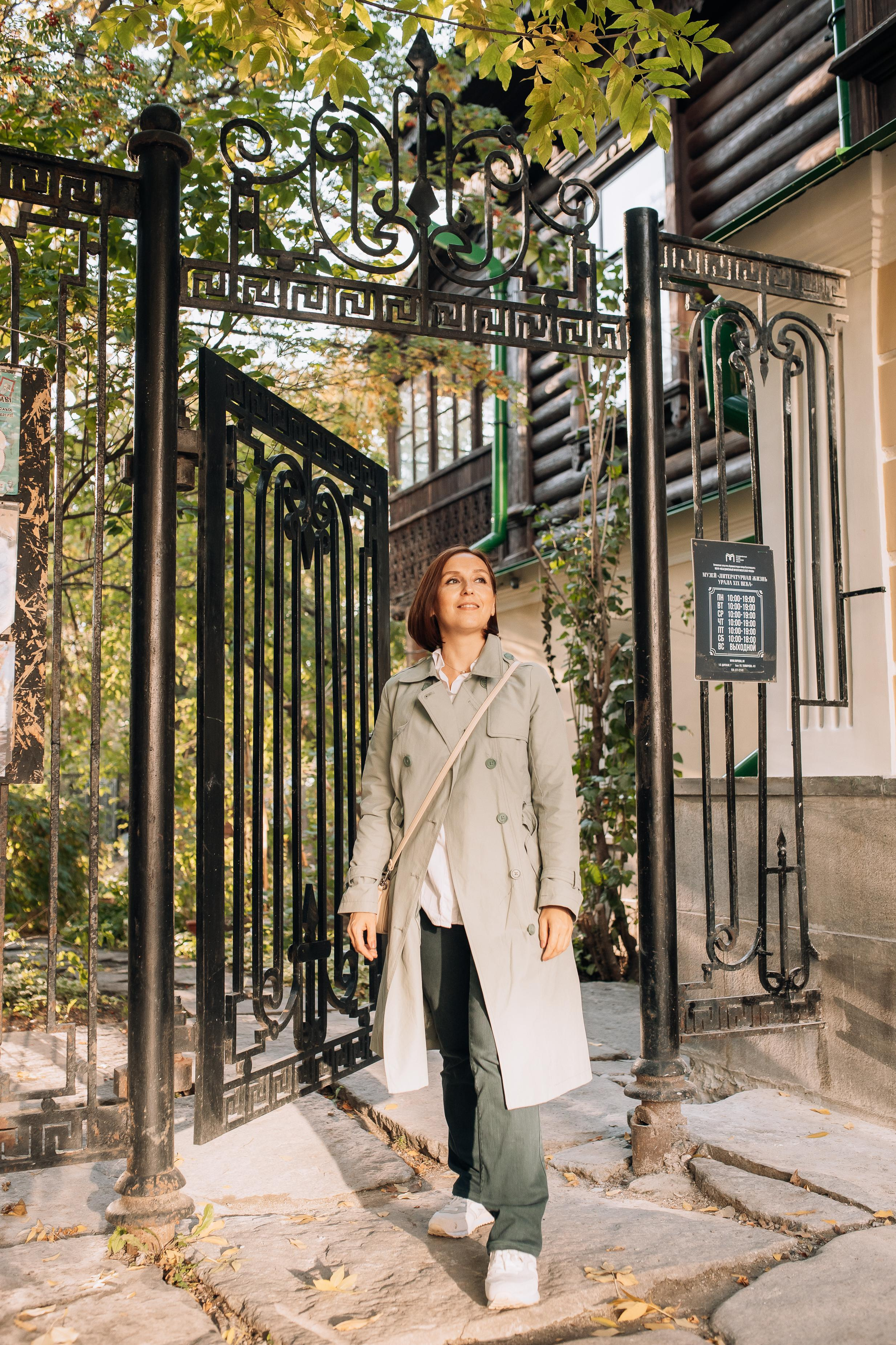 Лариса, Литературный квартал. Семейный фотограф Трусова Евгения в Екатеринбурге