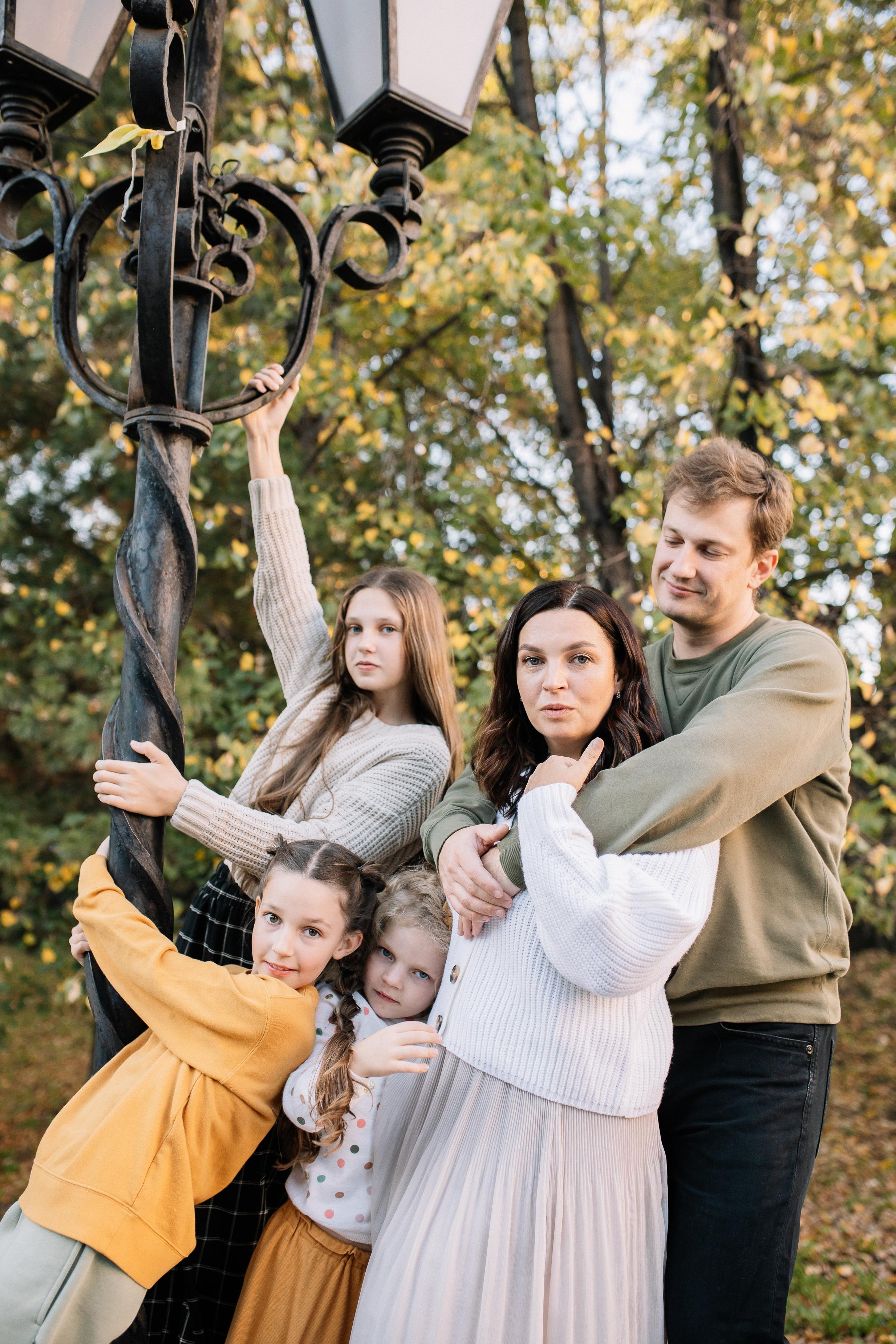 Дима, Марина, Олеся, Алена, Милана. Семейный фотограф Трусова Евгения в Екатеринбурге
