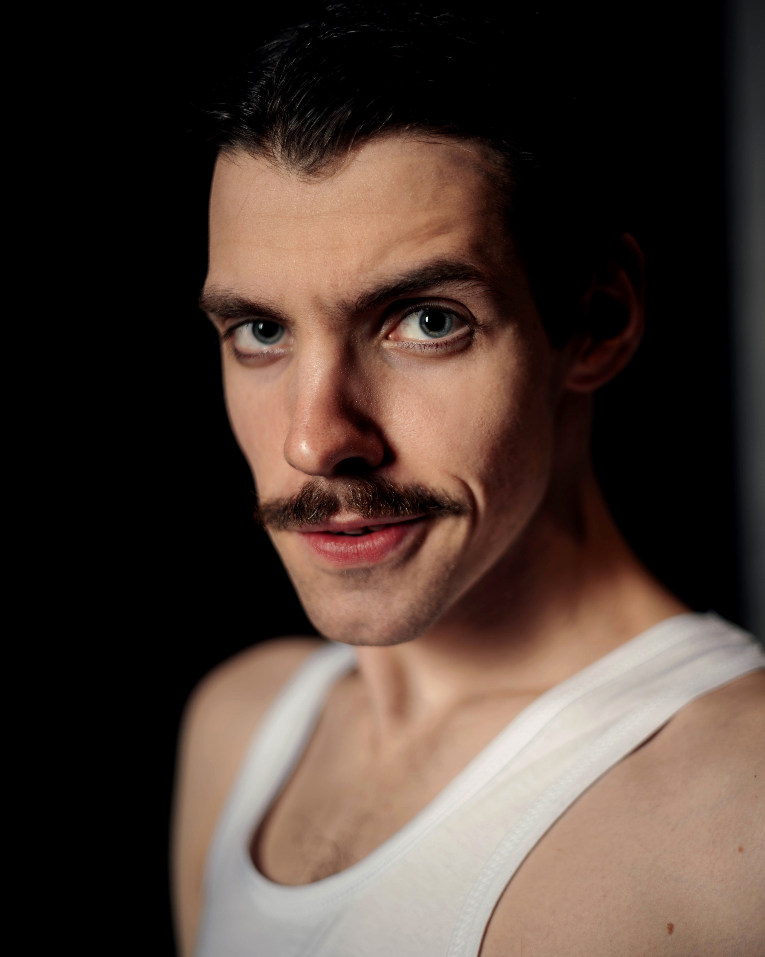 Егор — The Show Must Go On. Индивидуальный фотограф в Москве