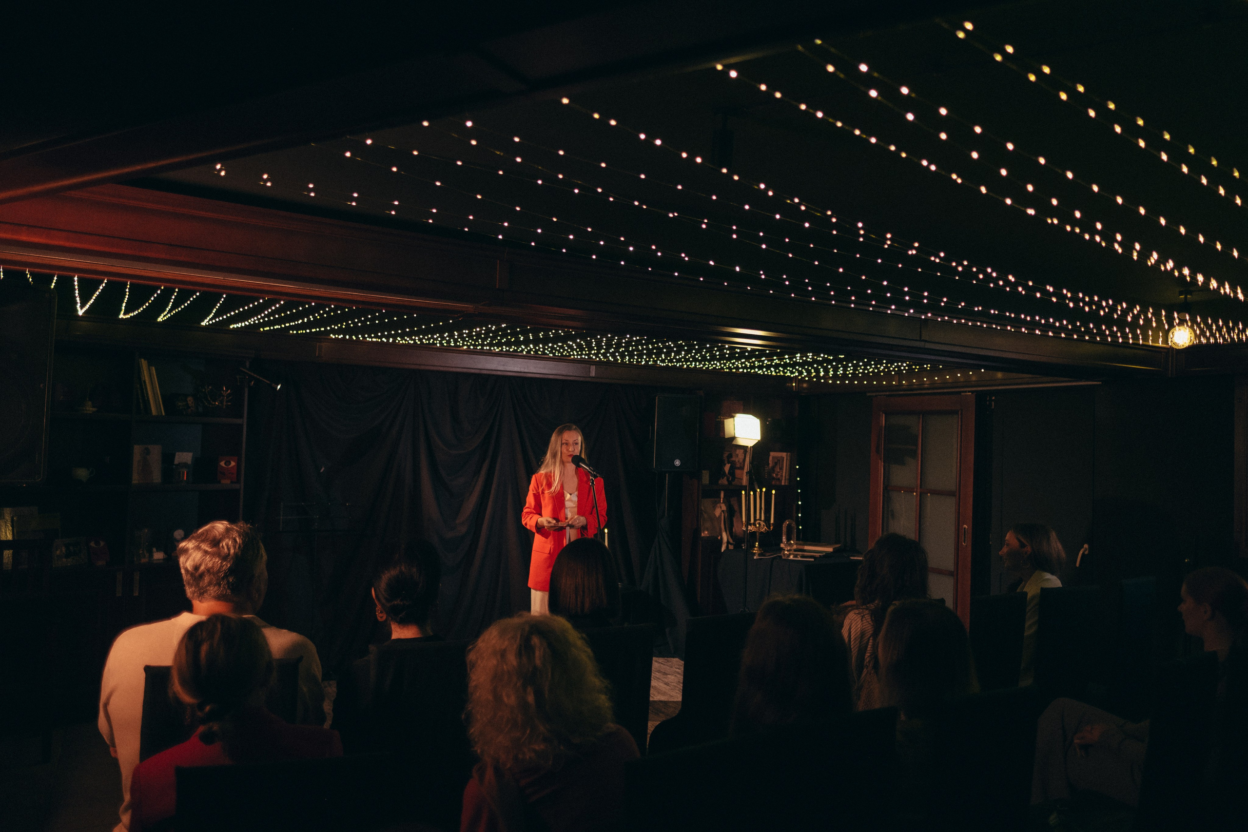 Поэтические встречи «Уютные чтения». Репортажный фотограф в Сочи Екатерина Вежливцева