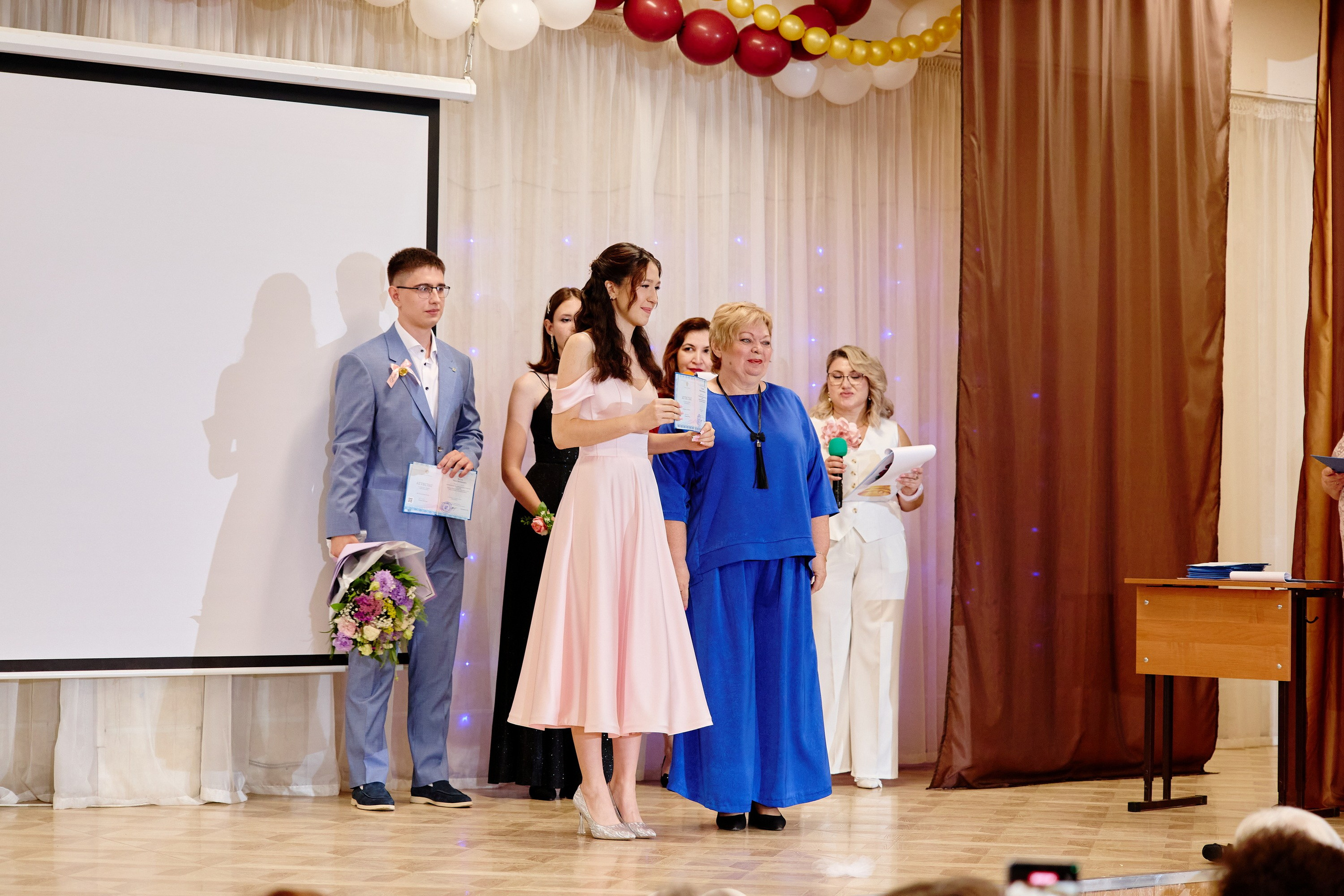 Выпускной 35 Сош. Фотограф Выпускные альбомы Таганрог Сергей Коробченко