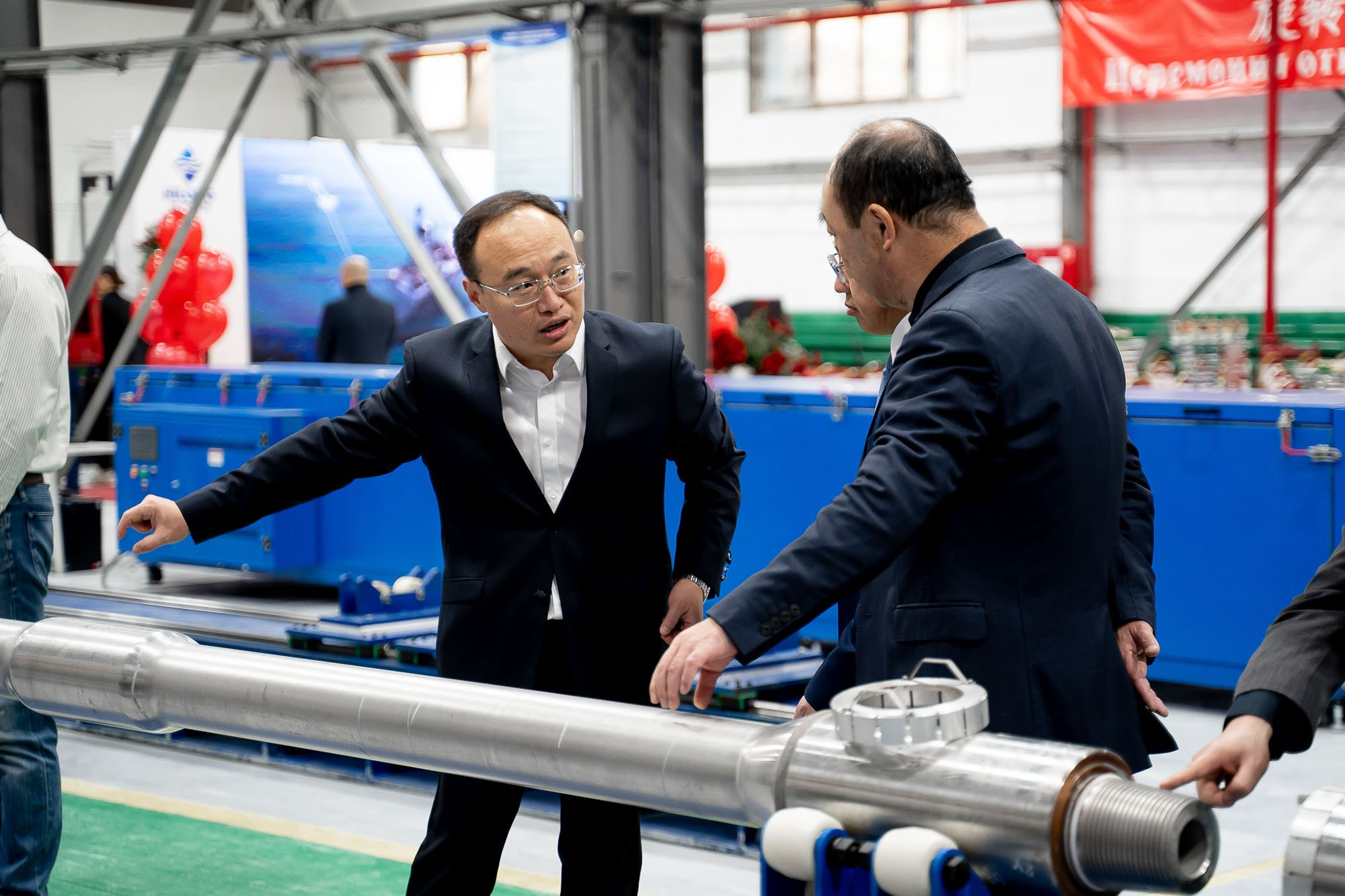 Открытие сервисного центра HILONG. Сергей Кошкин. Репортажная и ивент-фотография в Сургуте