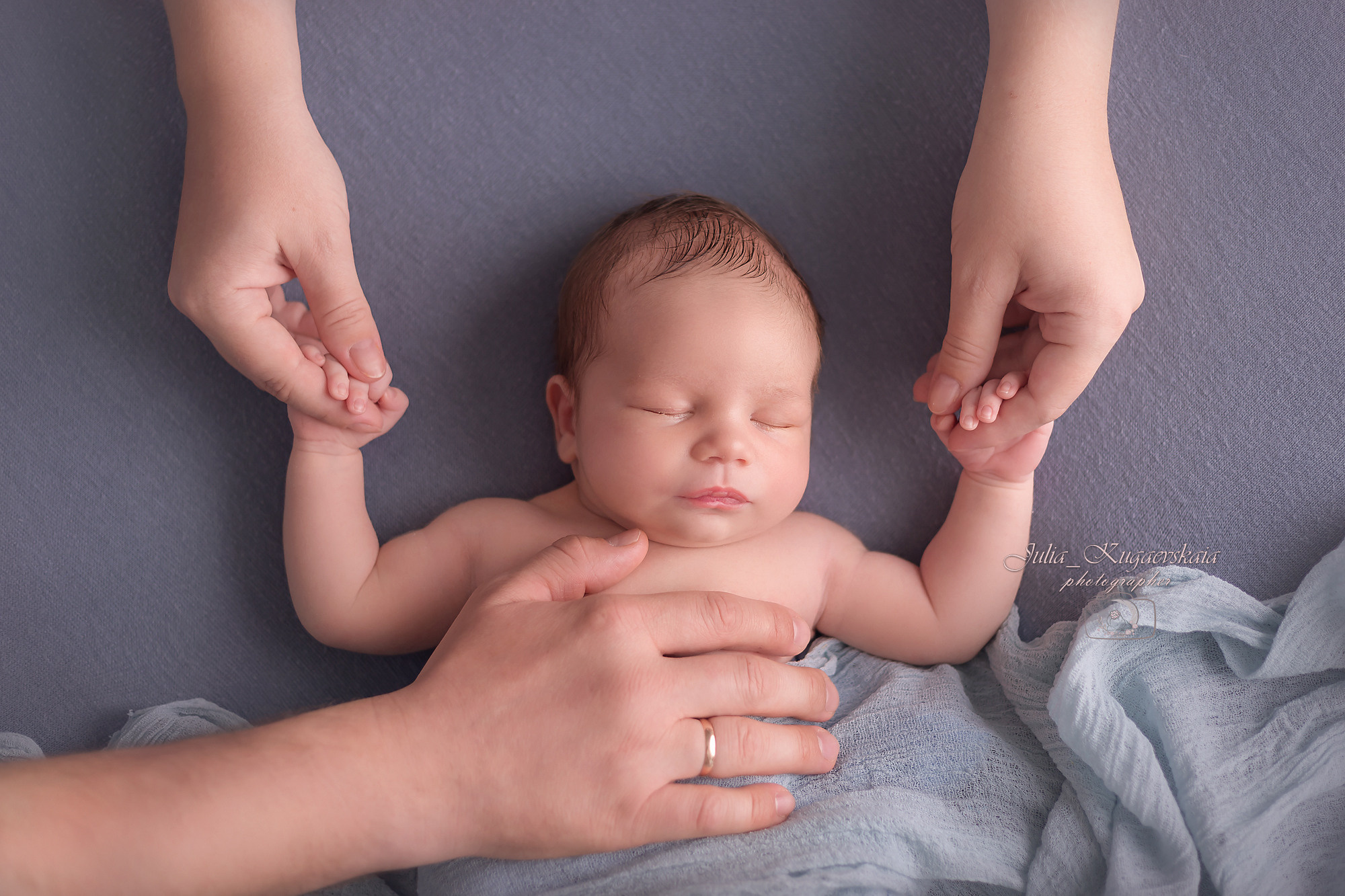 Лев. Фотограф Новорожденных и беременности г. Тюмень