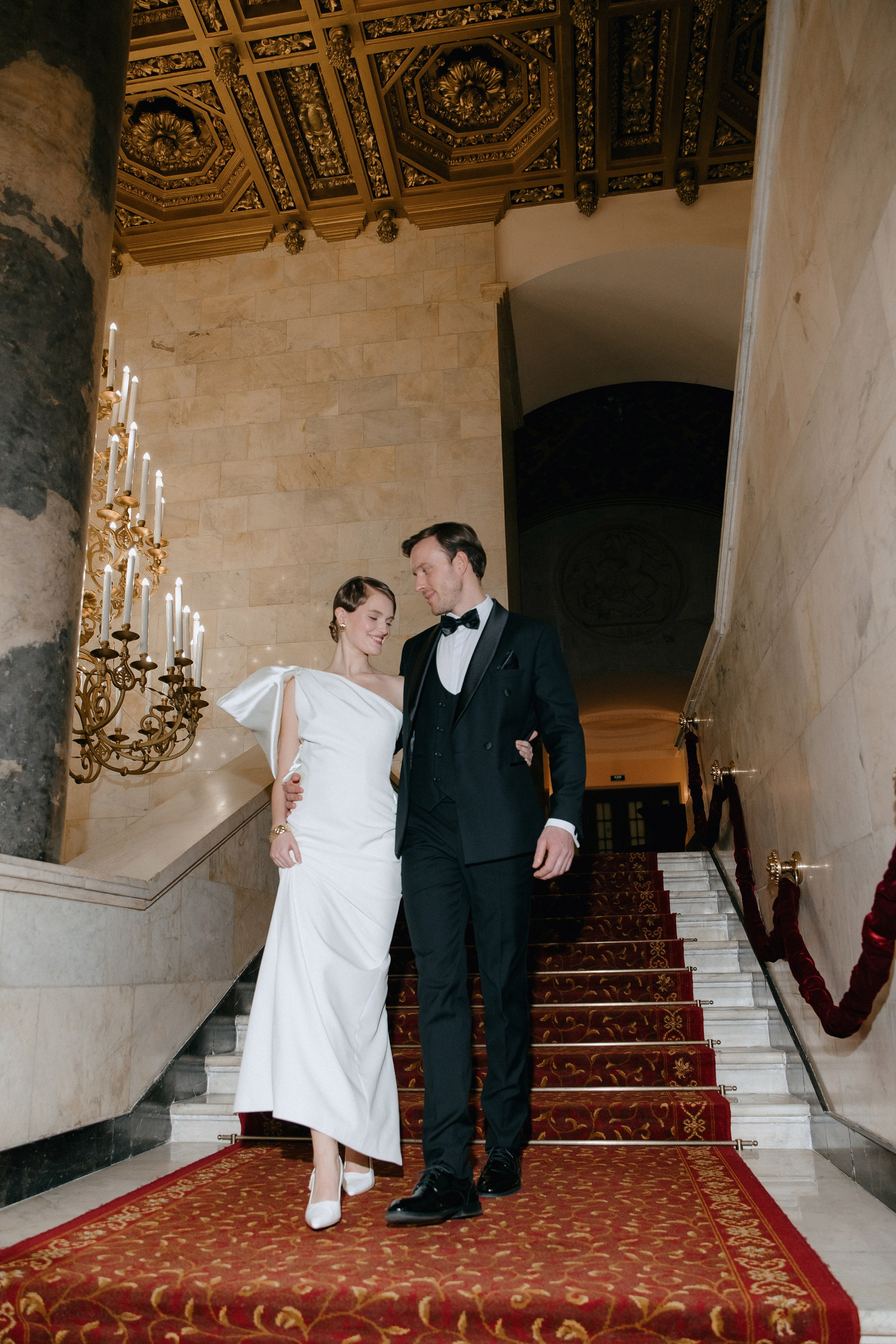 Свадебная фотосессия в гостинице Ленинградская. Свадебный фотограф Москва