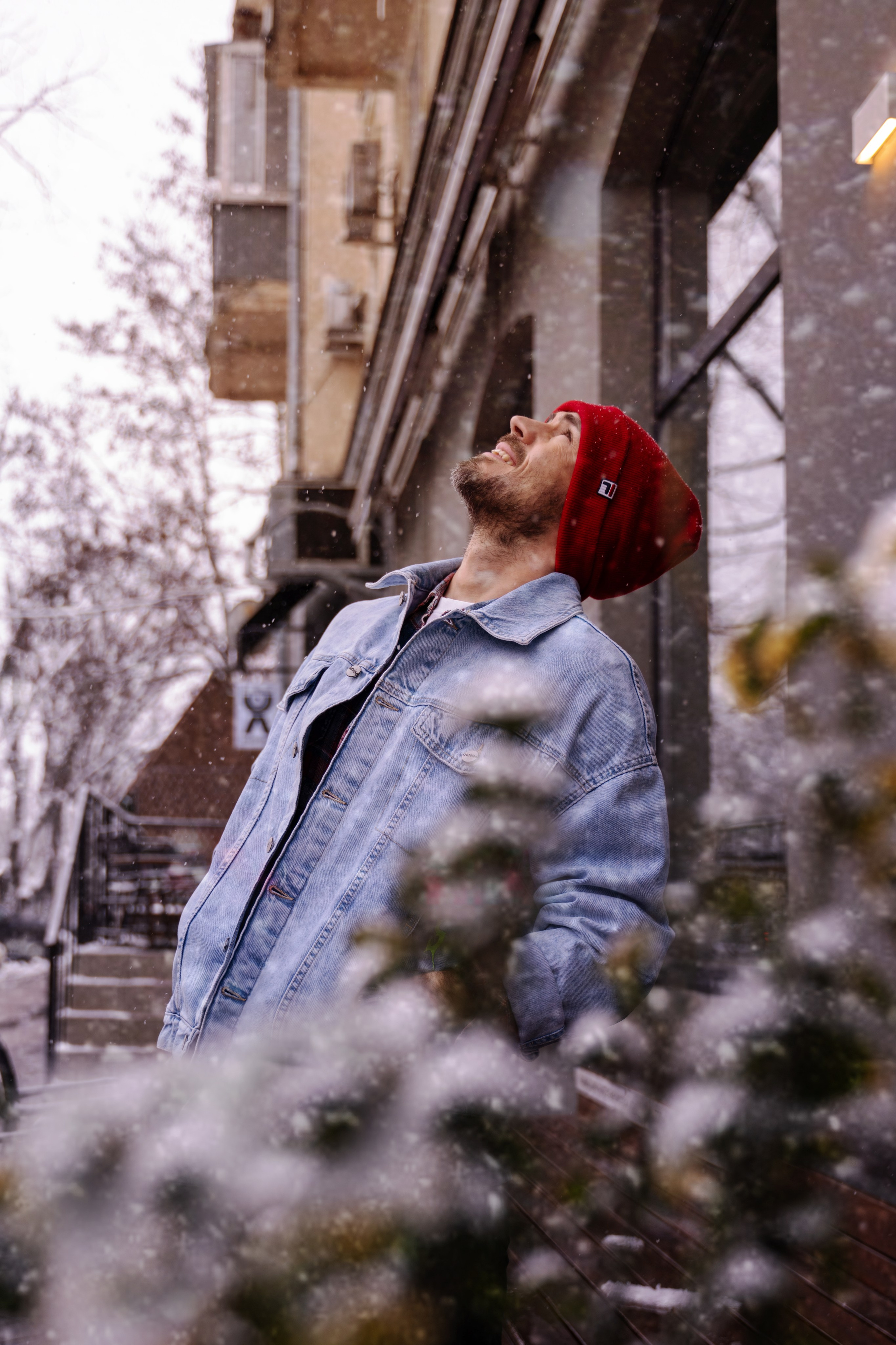 Красавчик в кафе. Главная