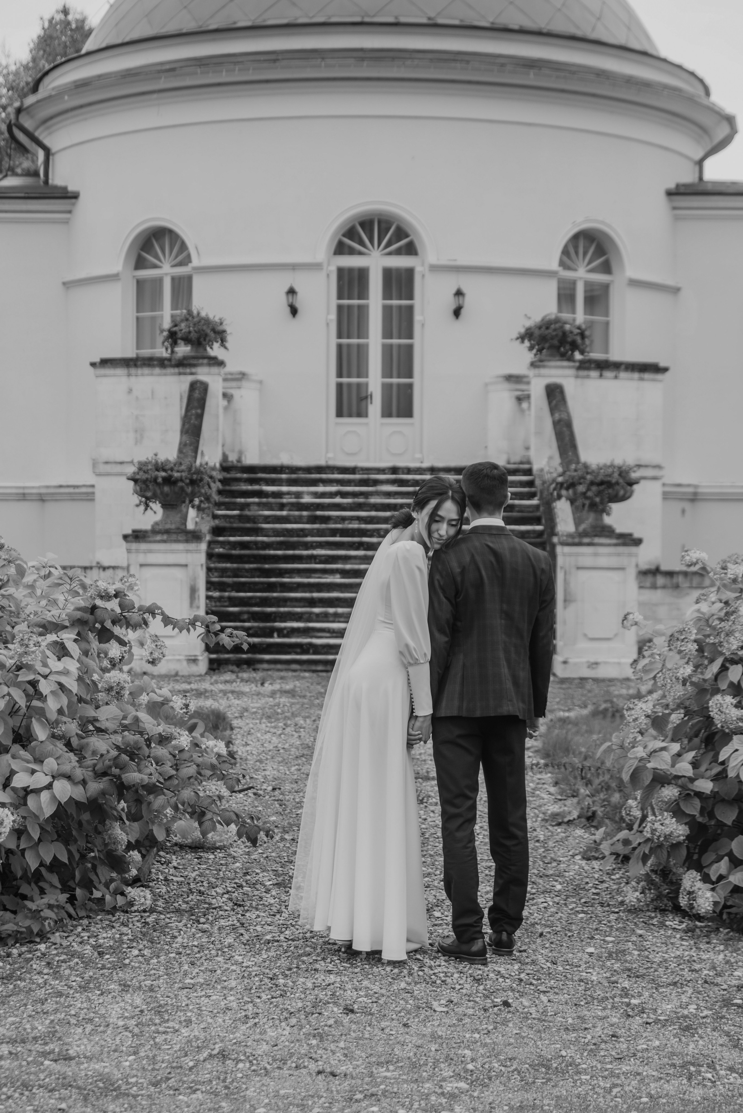 Свадебная фотосессия в Твери в красивой локации в замке в Московской области. Свадебный фотограф в Твери, Москве и Санкт-Петербурге Денисова Екатерина