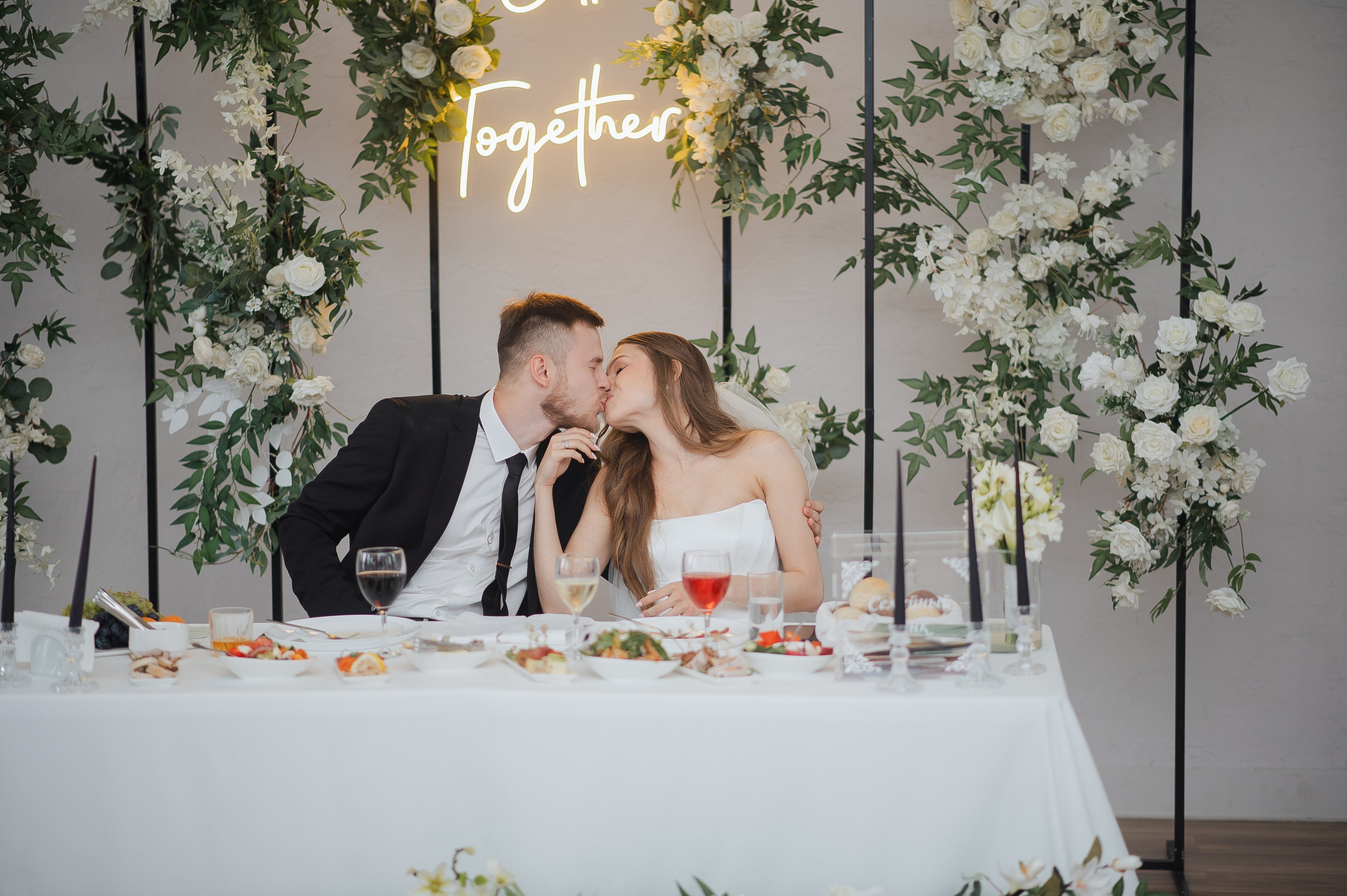 Свадьба на берегу Волги. Свадебный фотограф в Ярославле Денис Медоваров