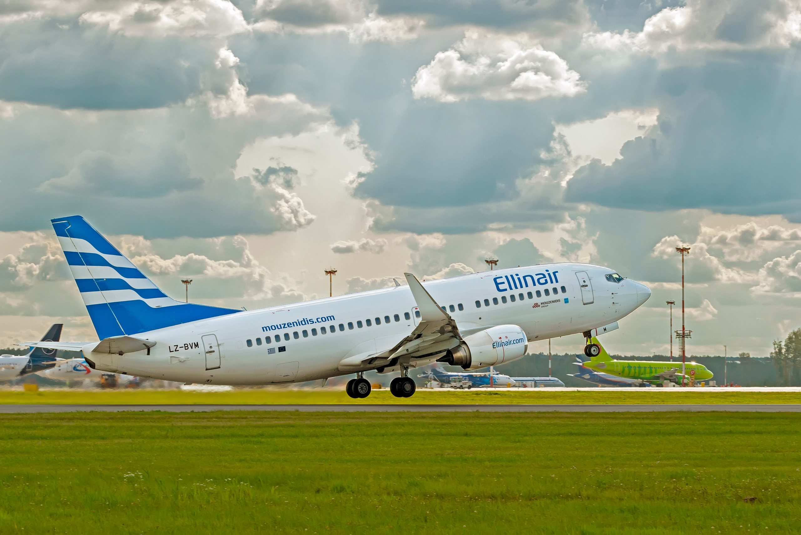 Авиация: самолеты, вертолеты, небесные зарисовки. От прошлого к будущему авиации через фотографию