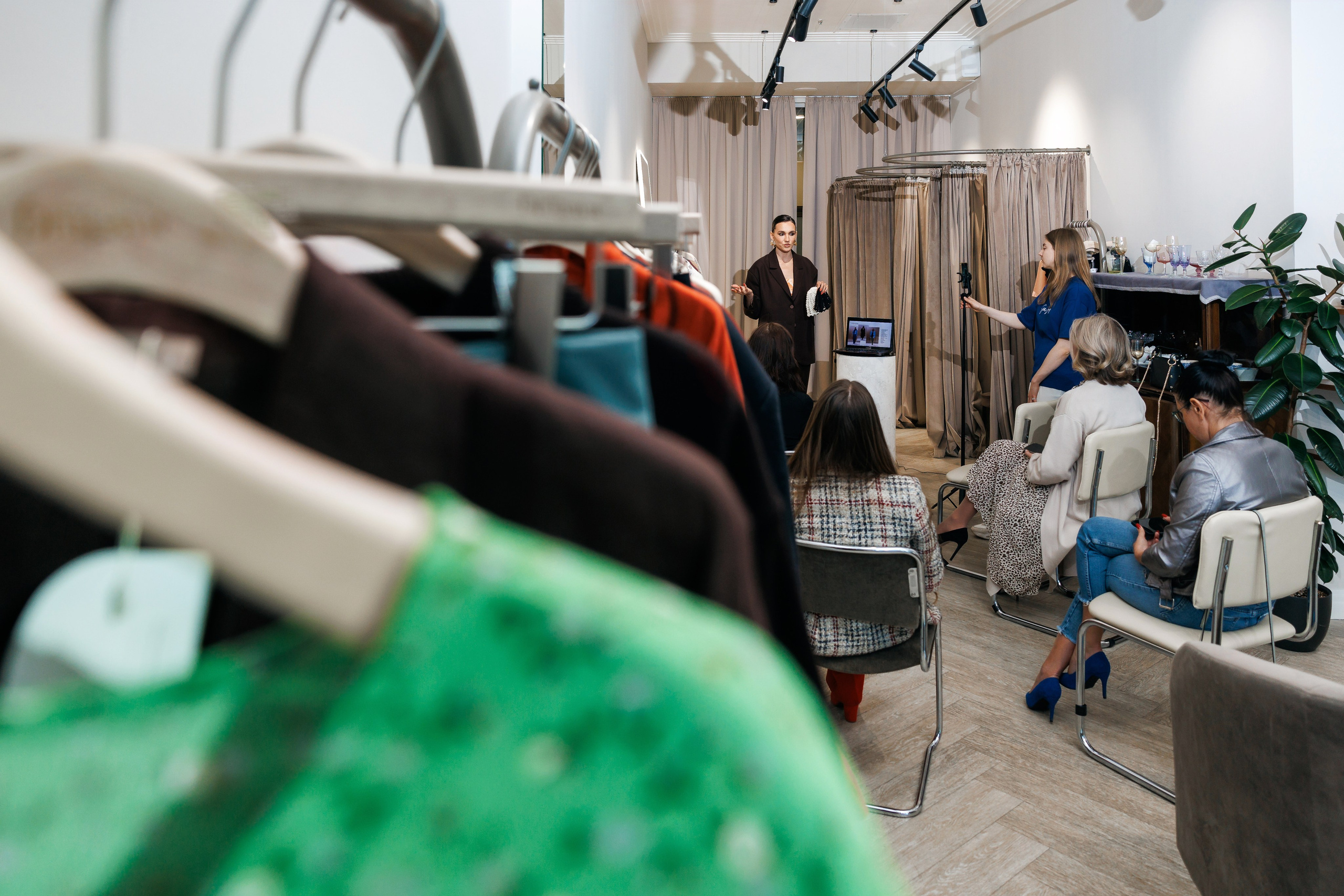 Drugaya store. Мастер-класс от стилиста. Фотограф Виталий Хайлов, Екатеринбург