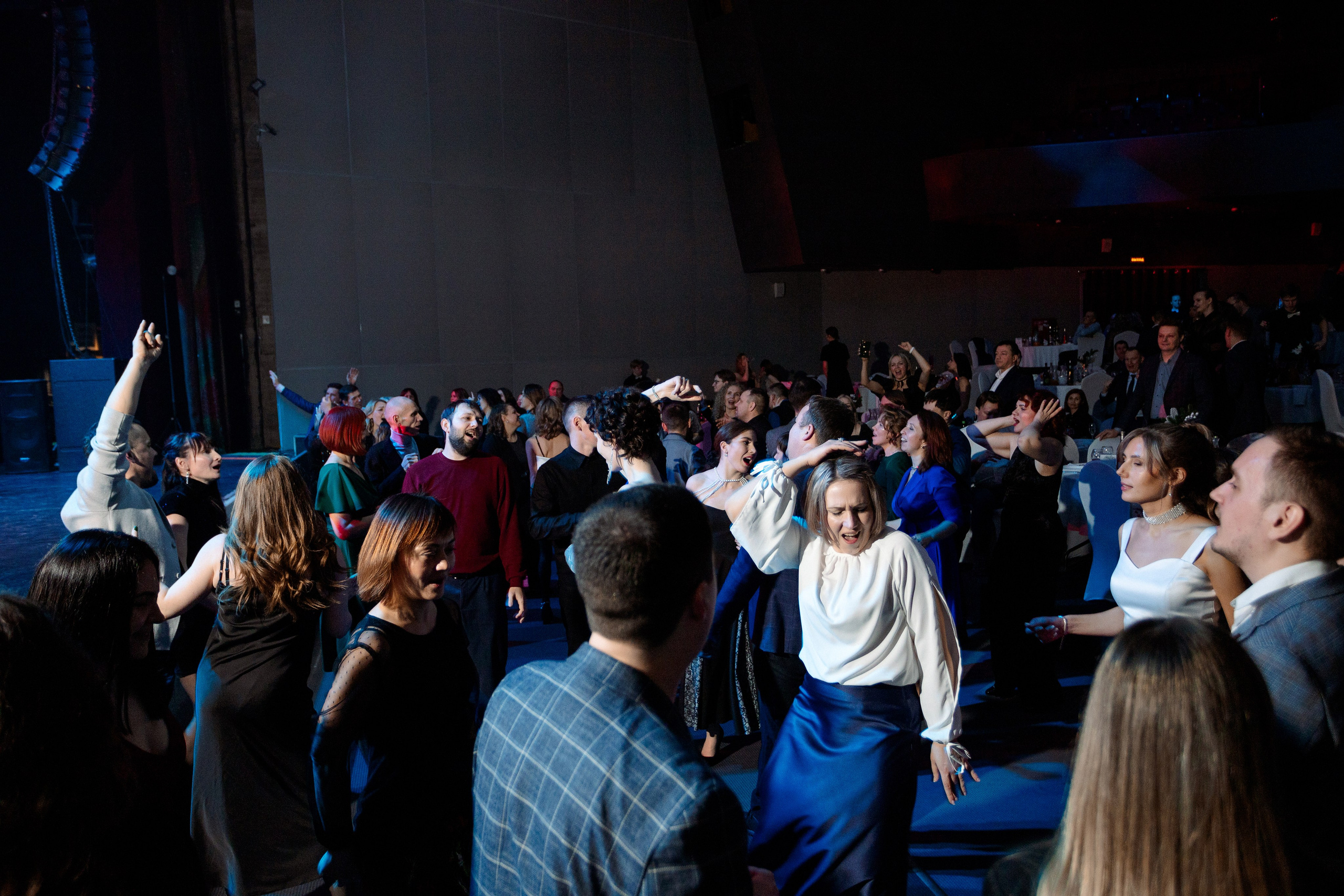 РЕПОРТАЖ: НОВЫЙ ГОД В ДК МЕТАЛЛУРГ. Профессиональный фотограф в Ижевске Леша Петров