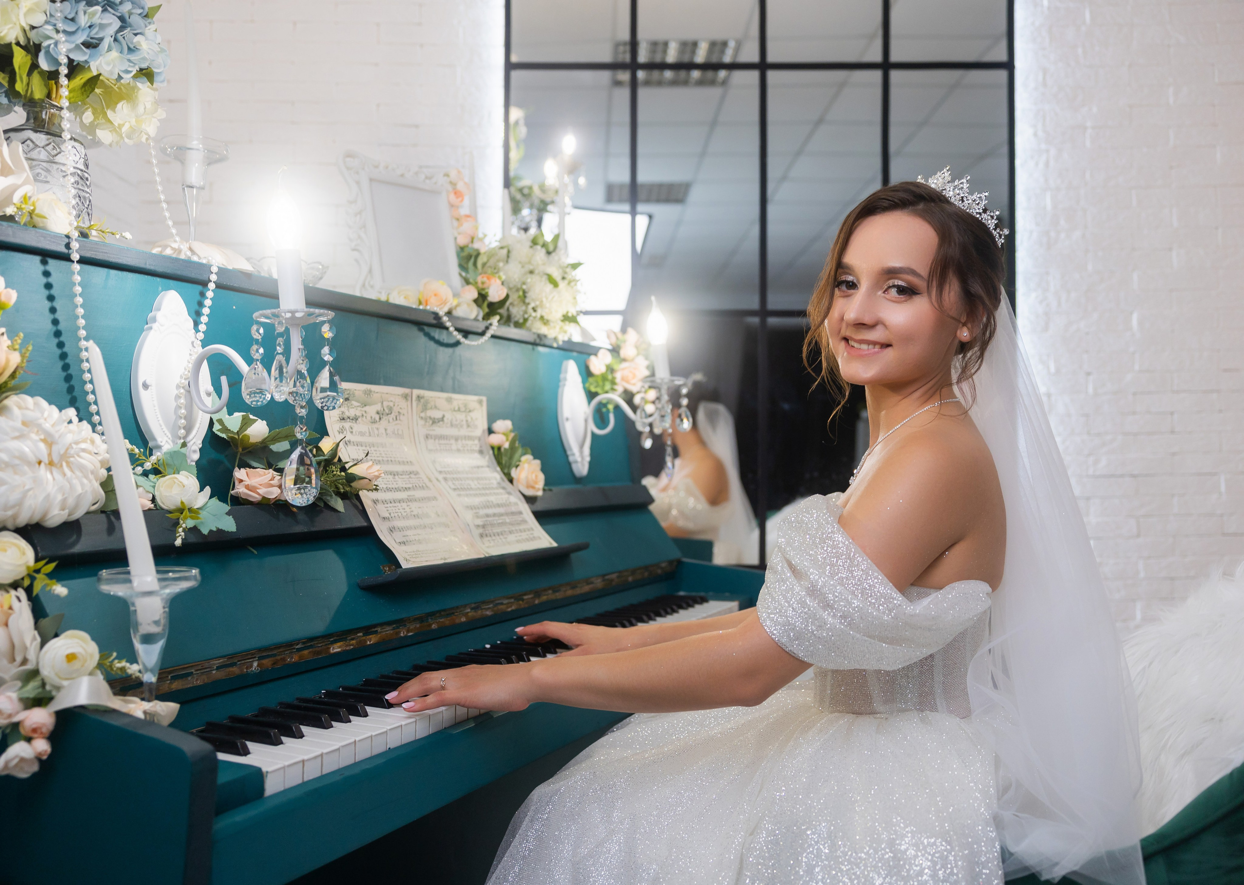 Алексей и Елизавета. Фотограф Петров Александр Свадьбы, Съемка в студии, Выпускные альбомы г. Балашов