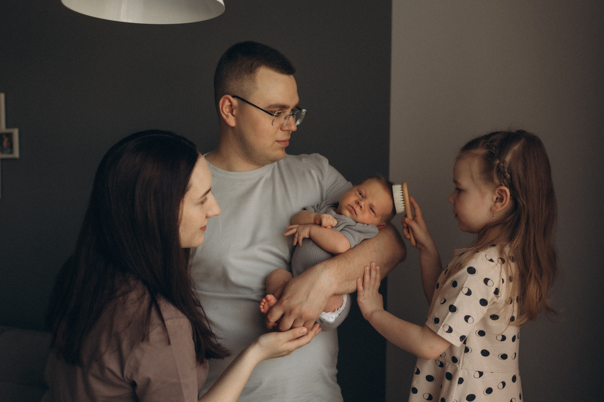 Про Настю, Вадима, Василису и маленького Тимофея. -