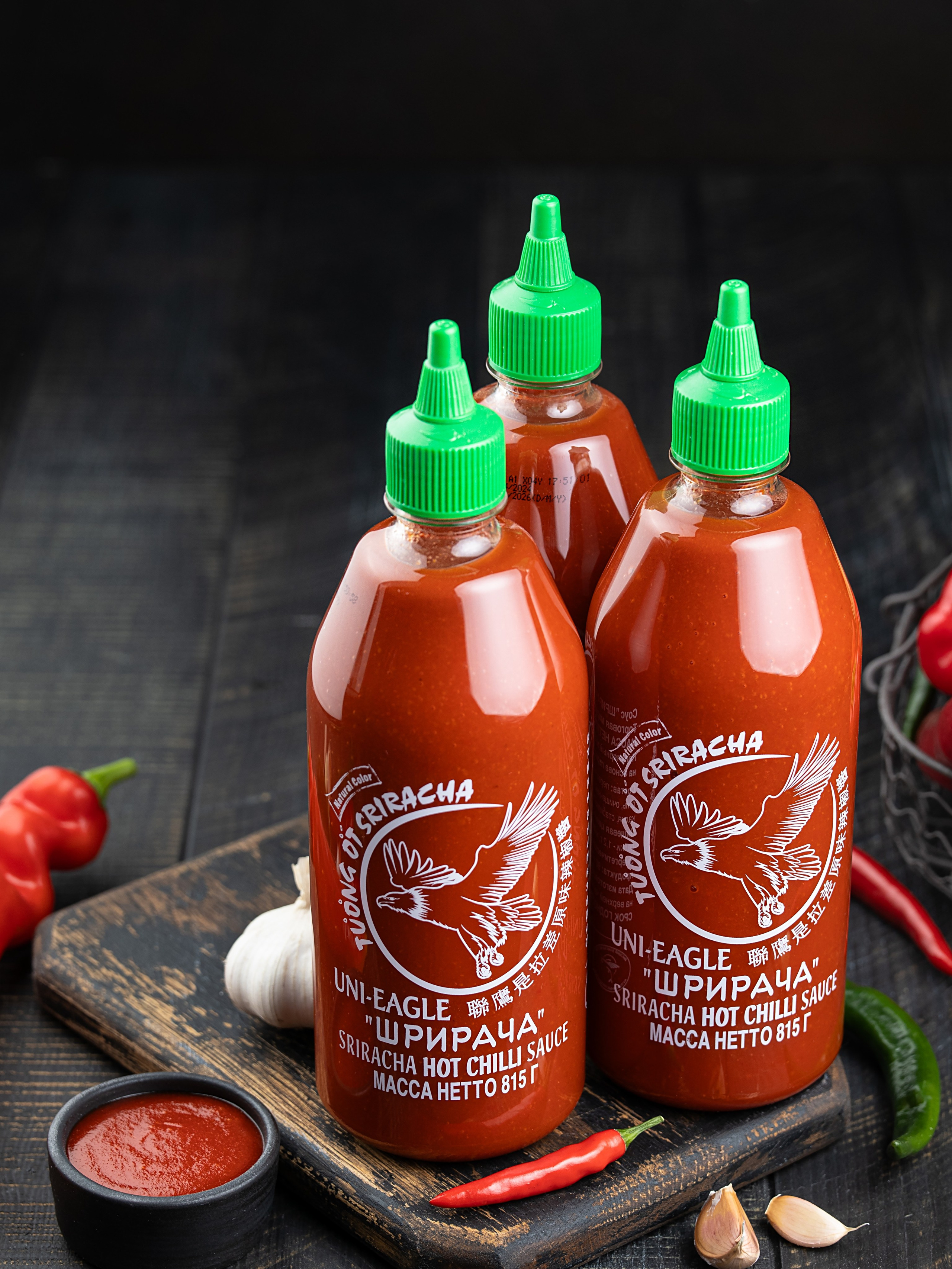 Предметная фотосъёмка соуса шрирача. Фуд-фотограф и предметный фотограф в Москве Анна Первова