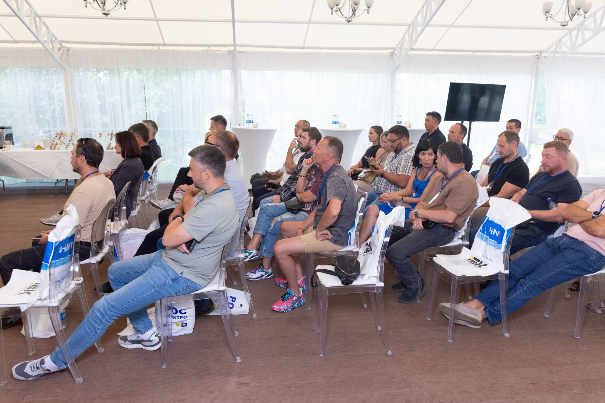 Рос электро. Фотограф Максим Буряк