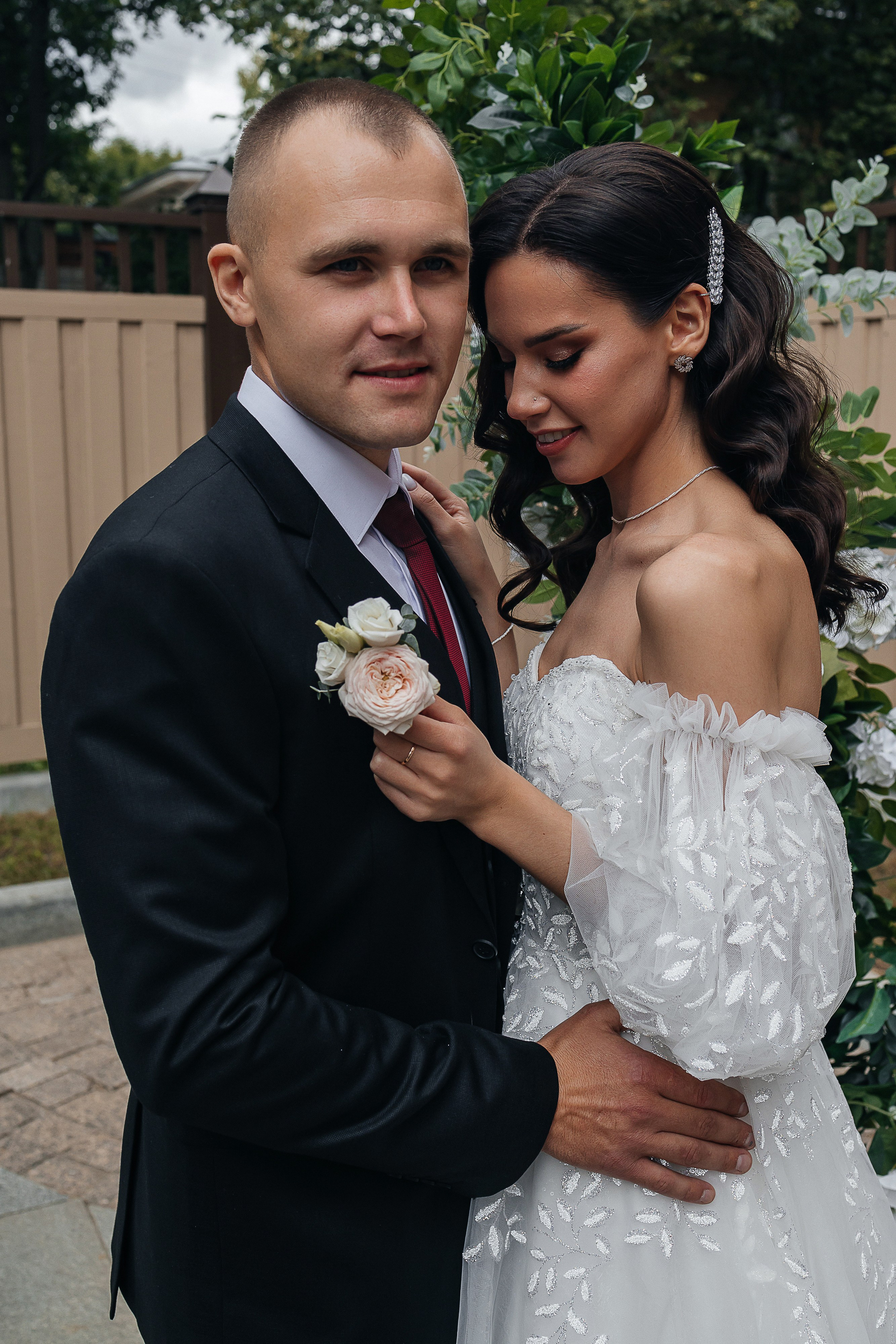 Волшебное утро невесты в номере отеля. Олег Сверчков | Свадебный фотограф Вологда