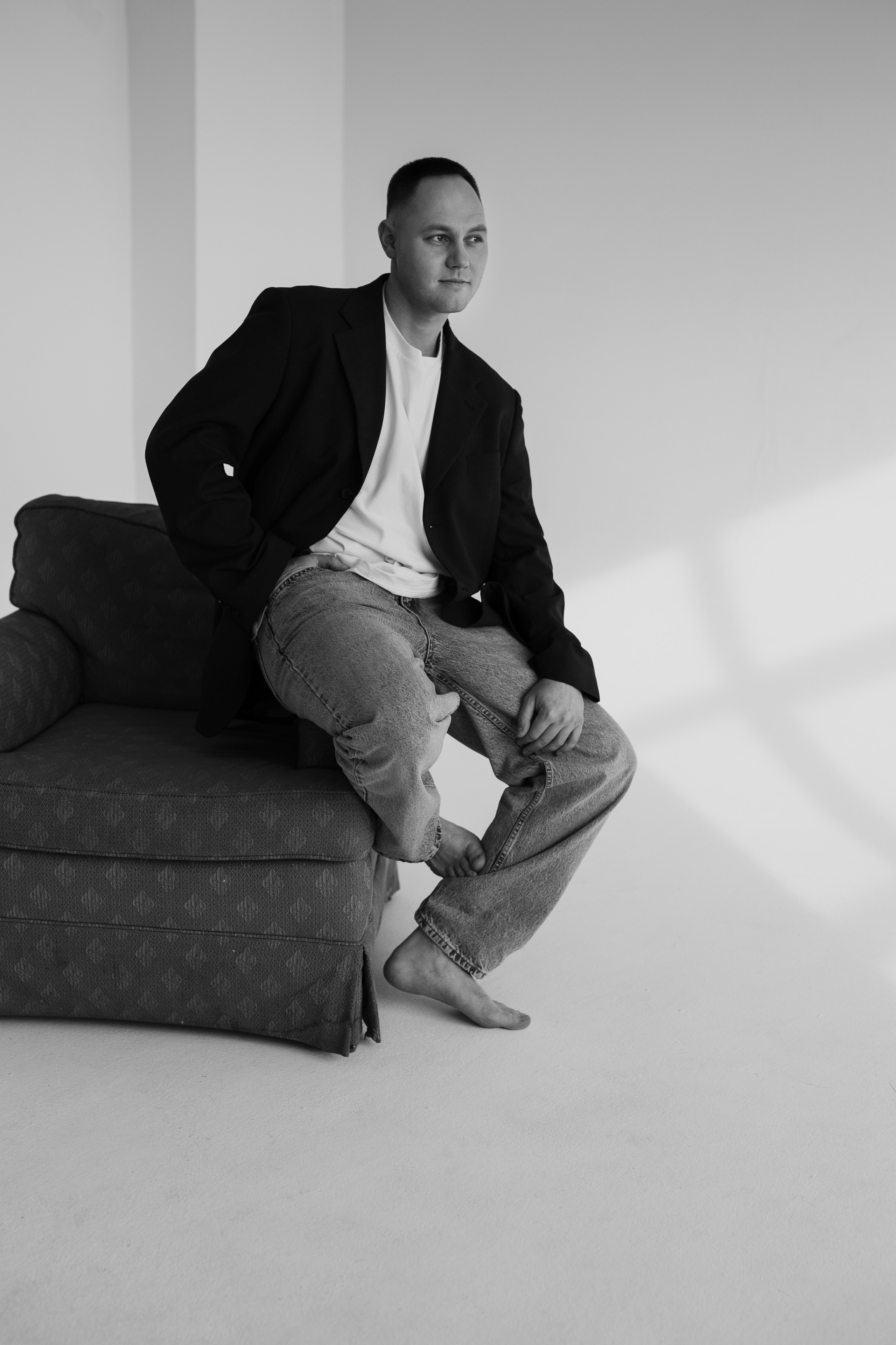 Любовь в белом зале. Варвара Синицына: семейный фотограф в Москве