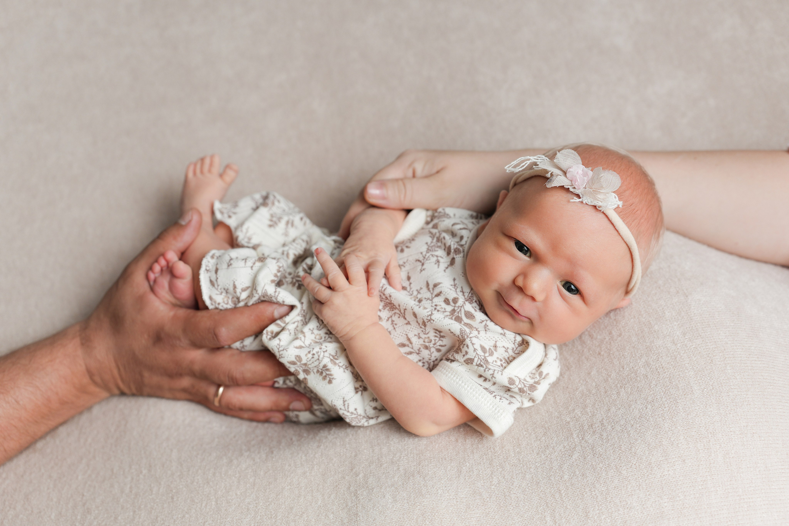 Newborn. Фотограф новорожденных и детский фотограф в Екатеринбурге Ксени