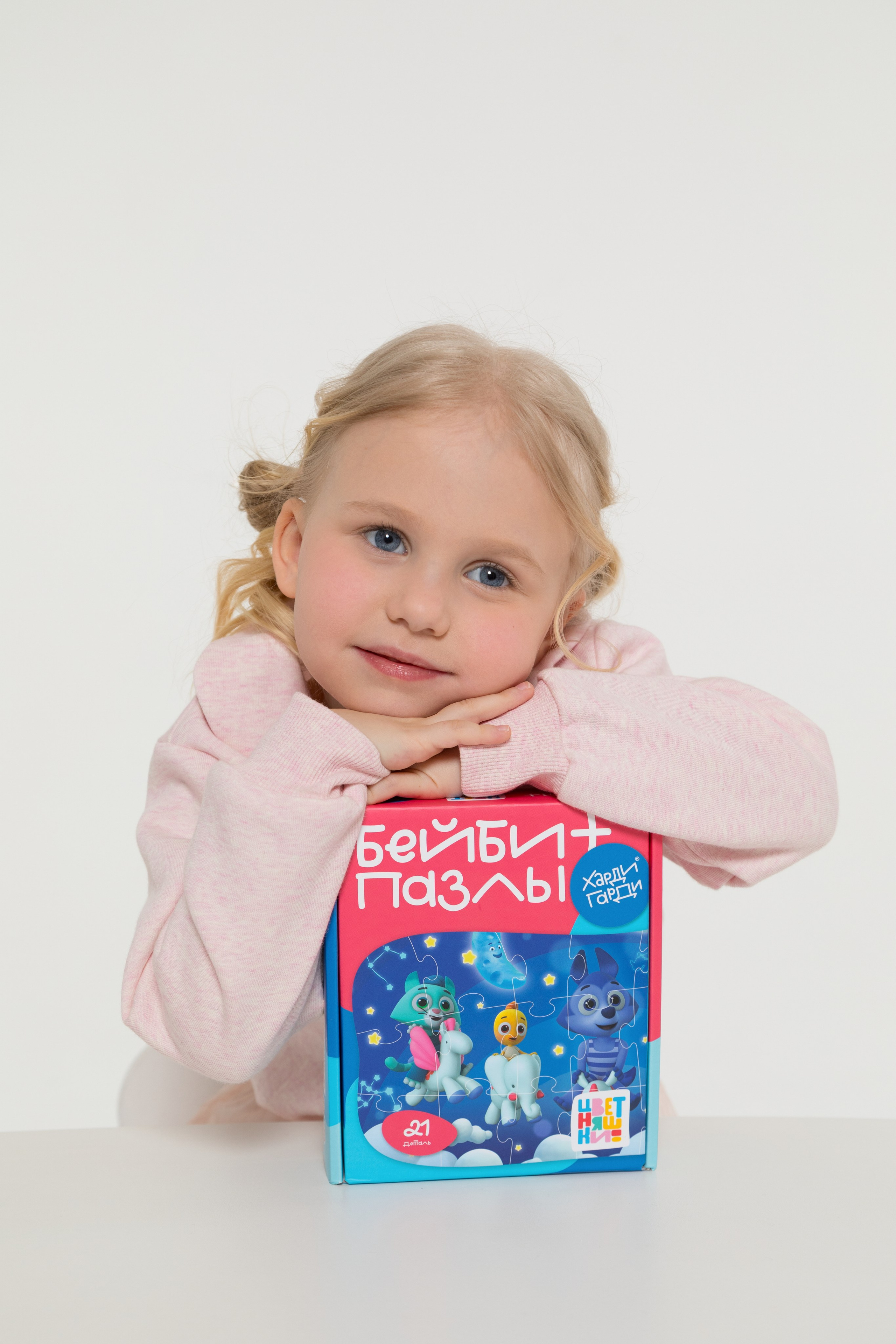 Имиджевая и каталожная съёмка для бренда детских пазлов. Детский и контент фотограф Надя Волкова Санкт-Петербург