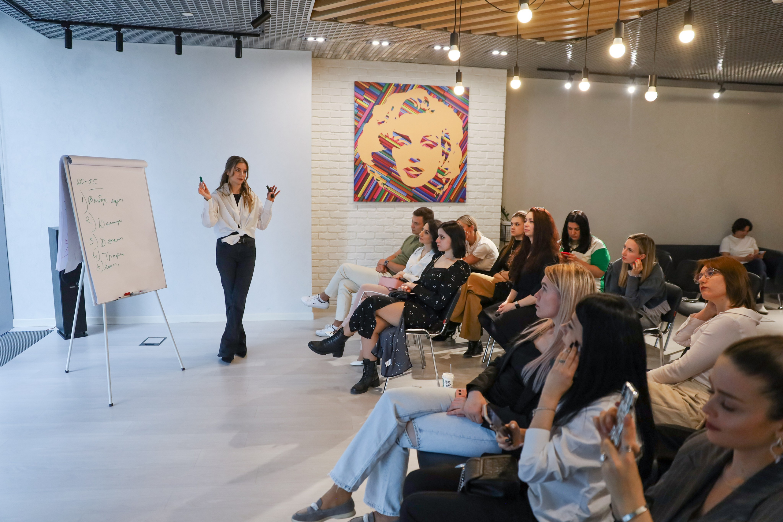 КОНФЕРЕНЦИЯ ВЫПУСКНИКОВ ШКОЛЫ ПРОДЮСИРОВАНИЯ АННЫ НОВИКОВОЙ. Фотограф мероприятий Ирина Каширина